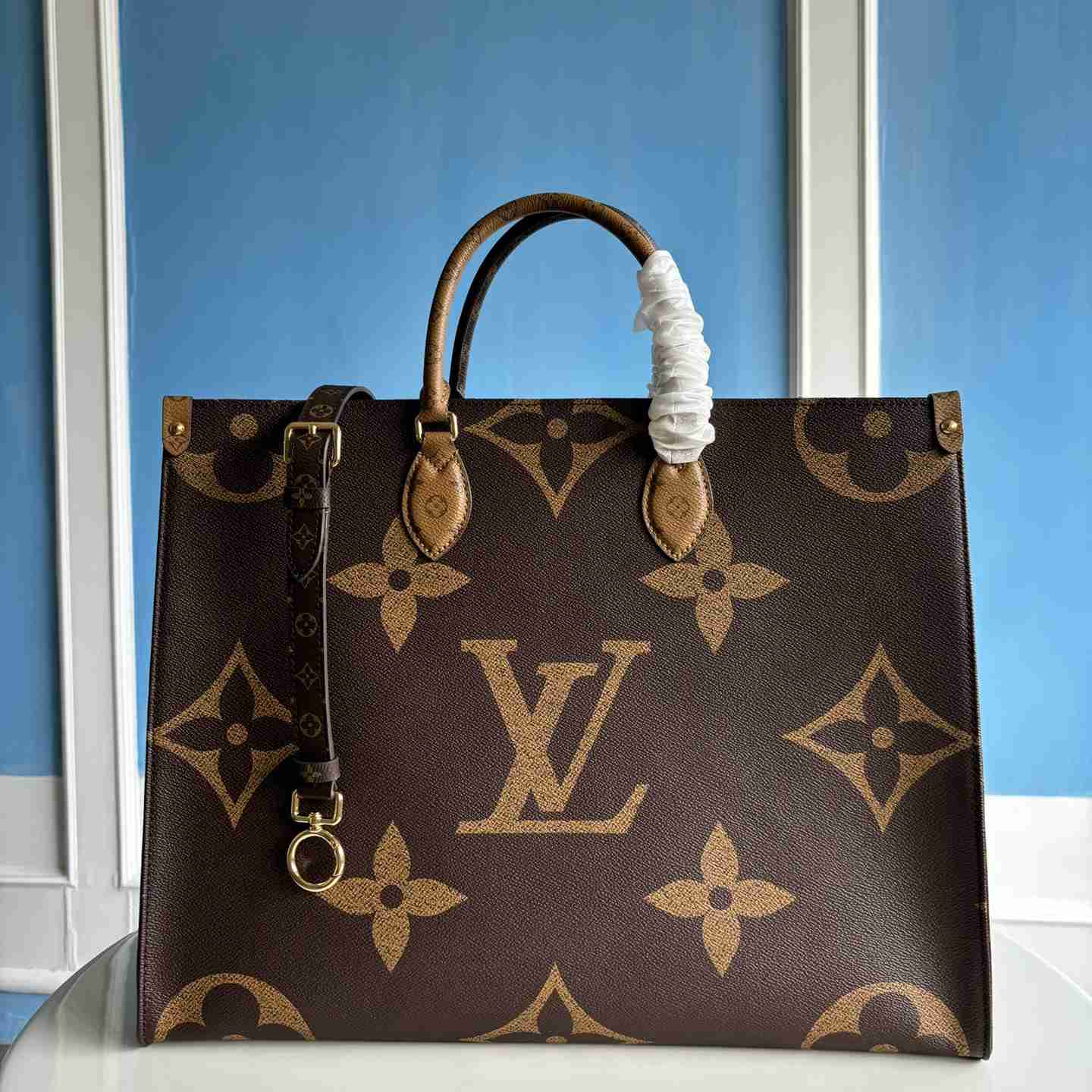 Louis Vuitton OnTheGo Voyage  M46823 - DopestKickz