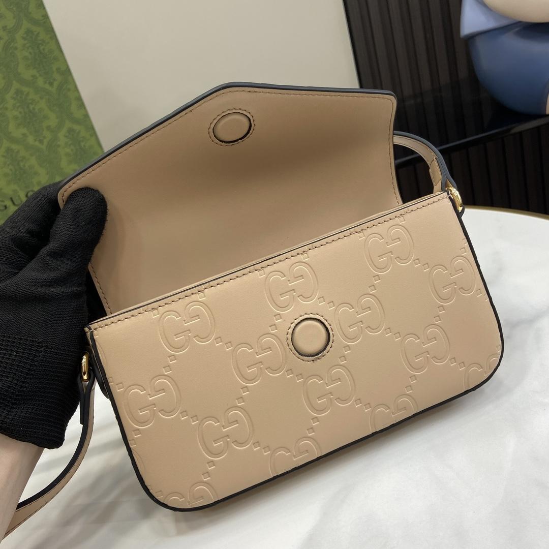 Gucci GG Super Mini Shoulder Bag - DopestKickz