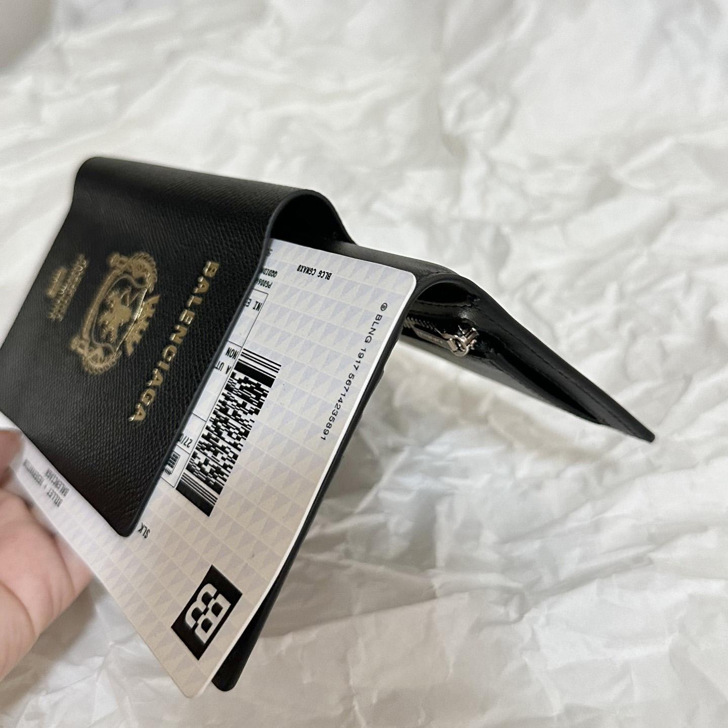 Balenciaga Passport Wallet  (21×12.4×2cm) - DopestKickz