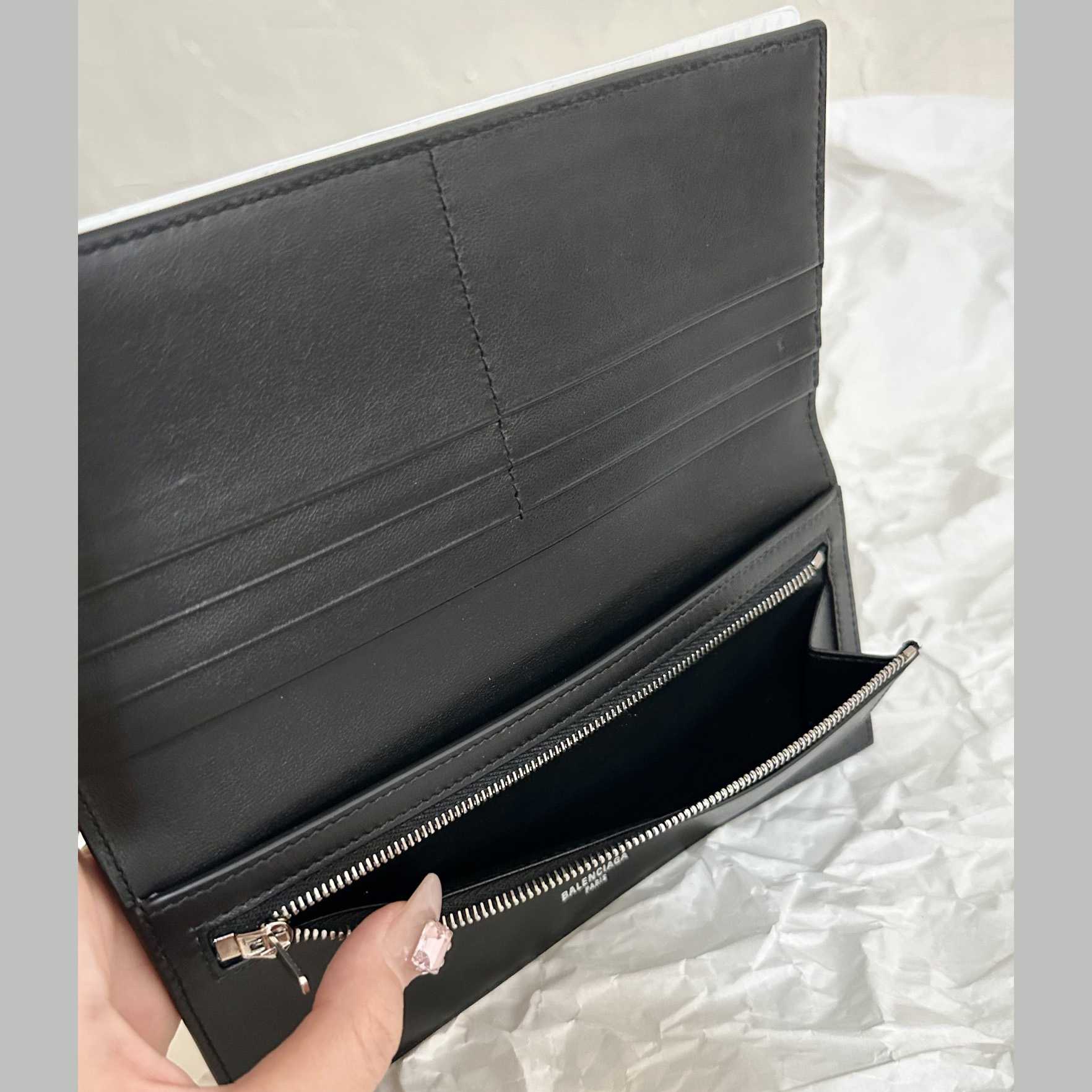 Balenciaga Passport Wallet  (21×12.4×2cm) - DopestKickz