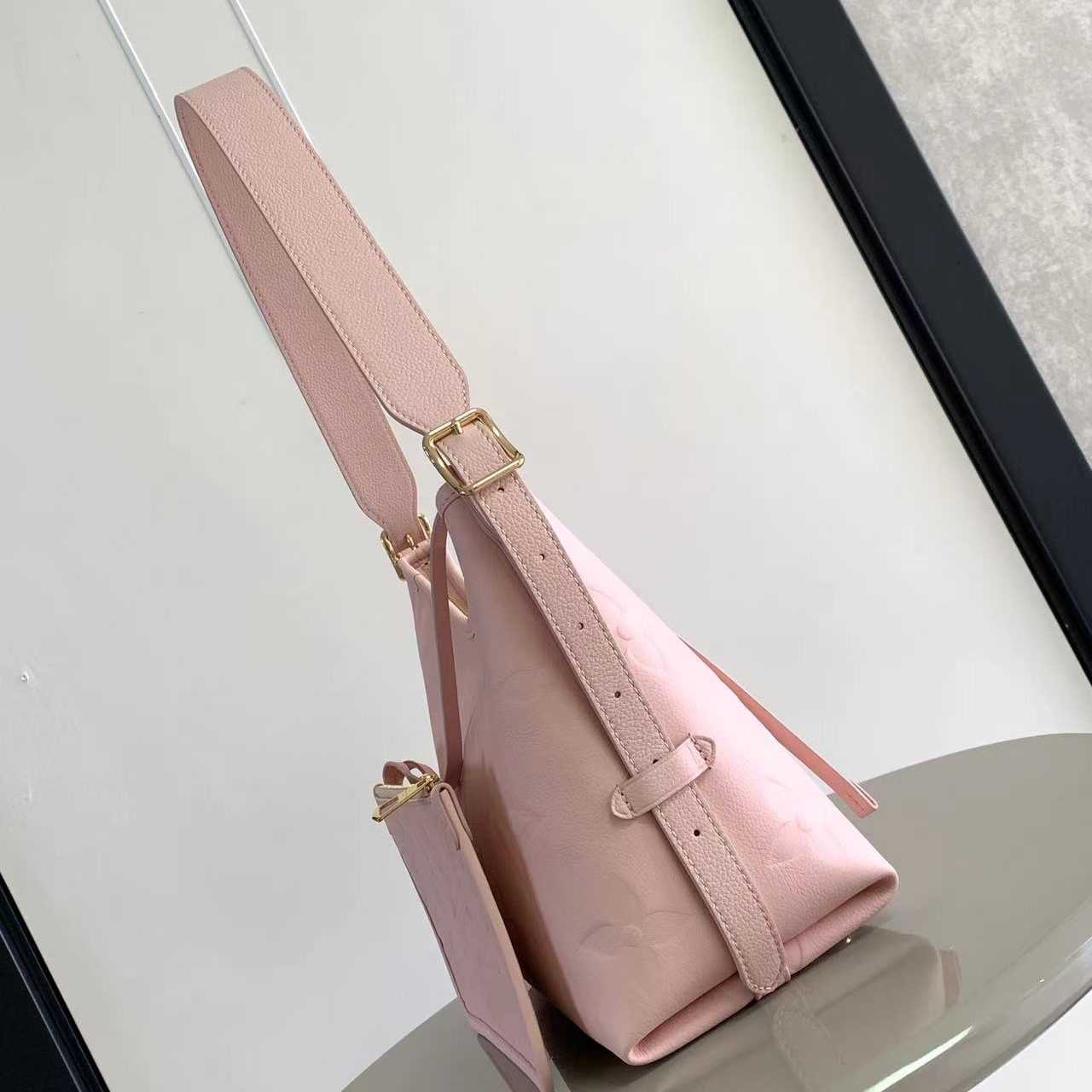 Louis Vuitton CarryAll PM   M47082 - DopestKickz