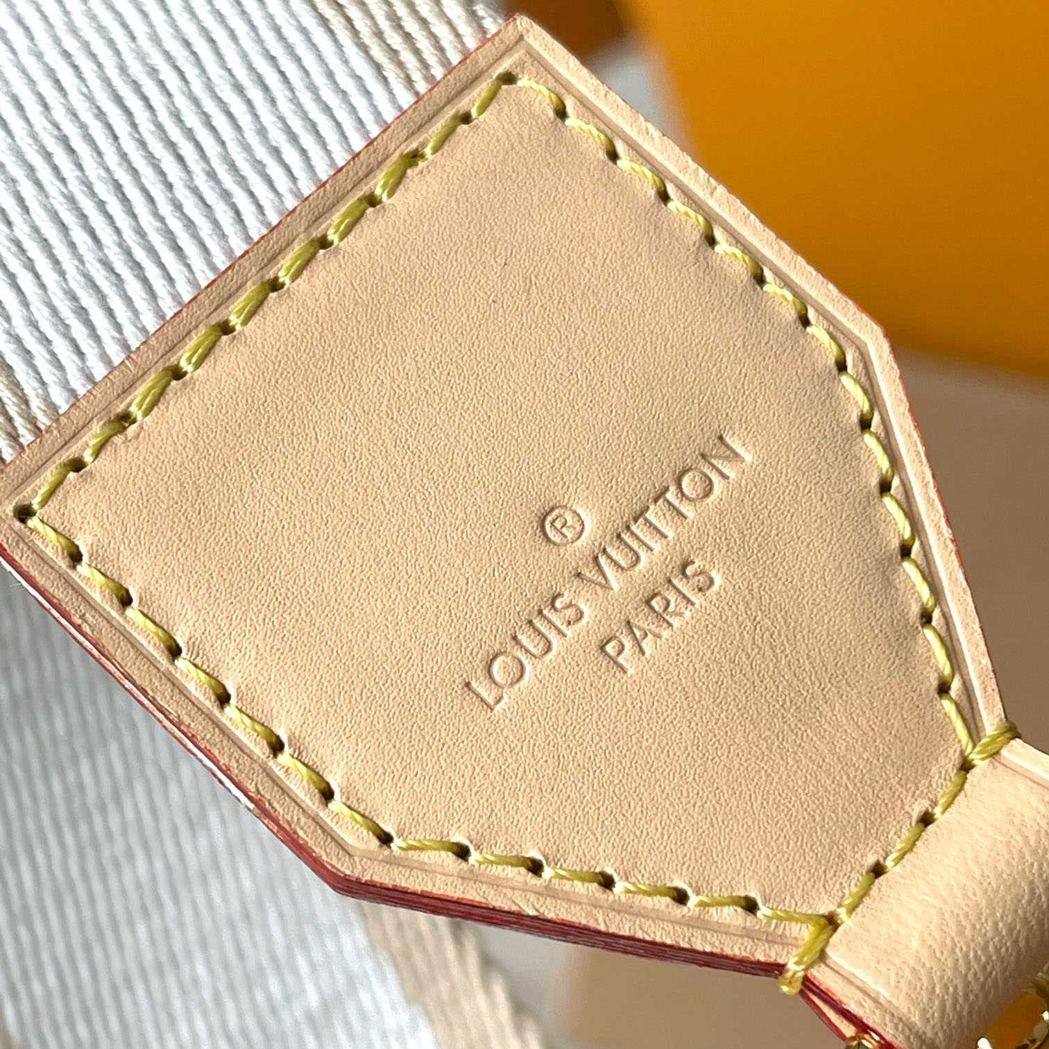 Louis Vuitton Vivacité  M46999 - DopestKickz