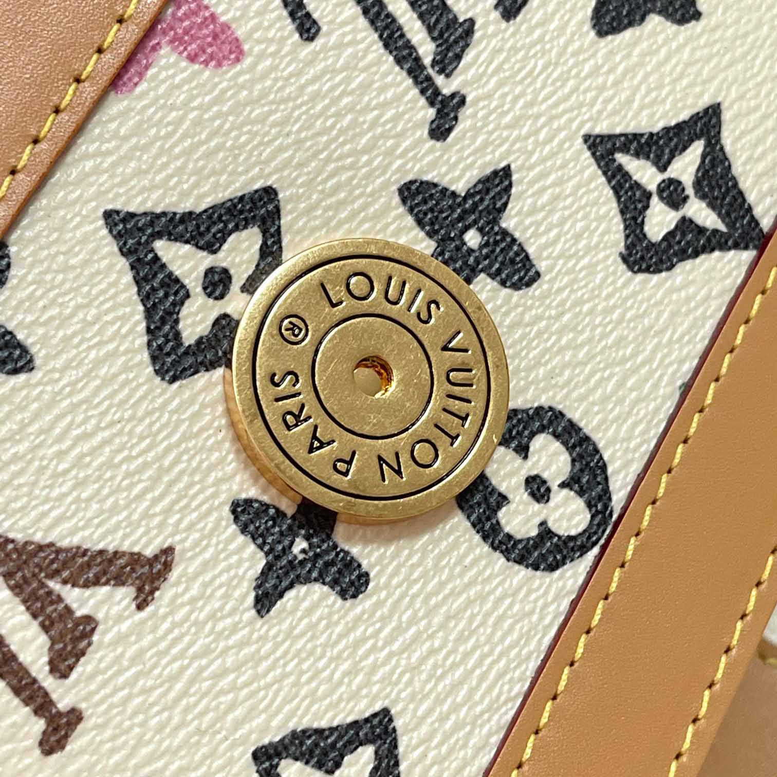 Louis Vuitton Envelope Wearable Wallet   M83346 - DopestKickz