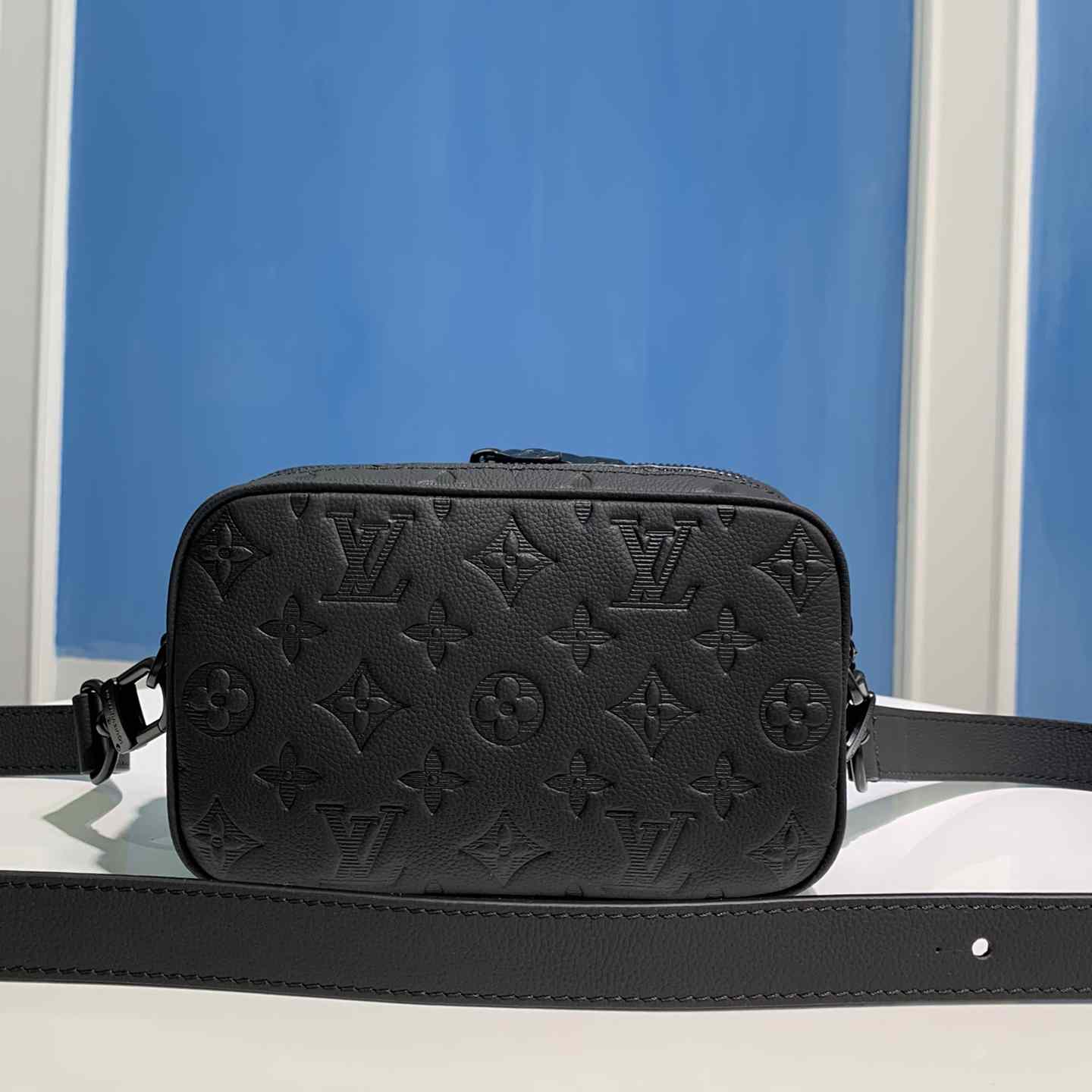 Louis Vuitton Alpha Wearable Wallet   M82544 - DopestKickz