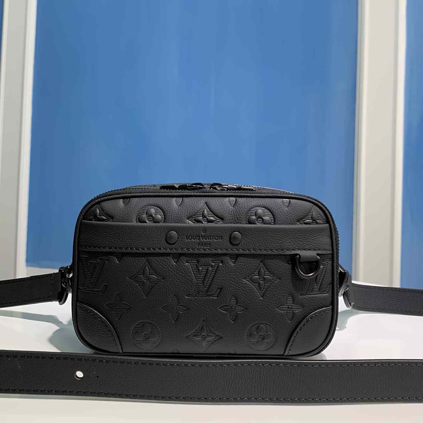 Louis Vuitton Alpha Wearable Wallet   M82544 - DopestKickz