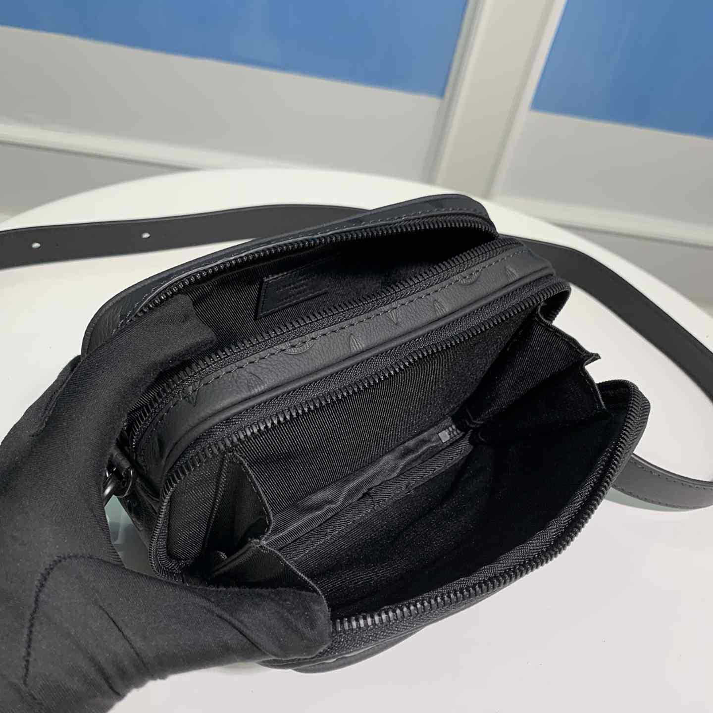 Louis Vuitton Alpha Wearable Wallet   M82544 - DopestKickz