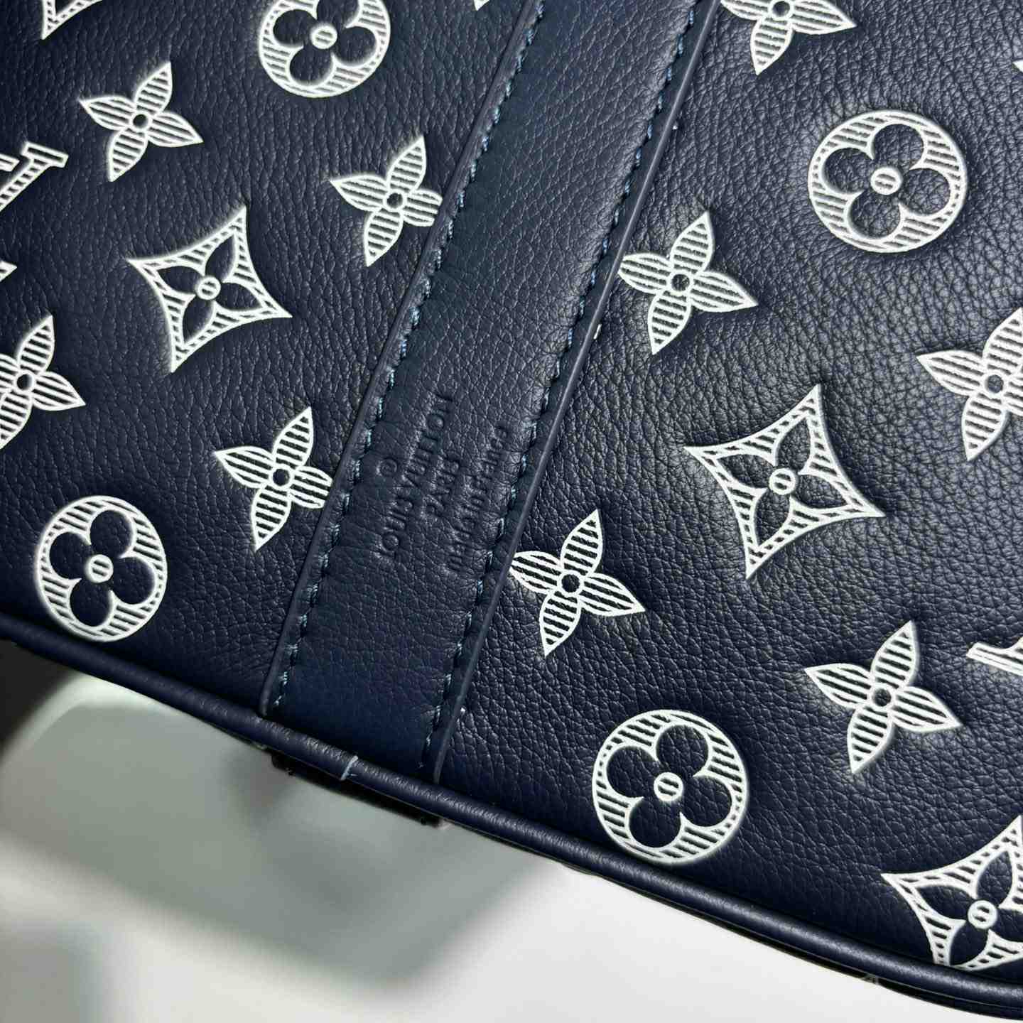Louis Vuitton Keepall Bandoulière 50   M24953 - DopestKickz