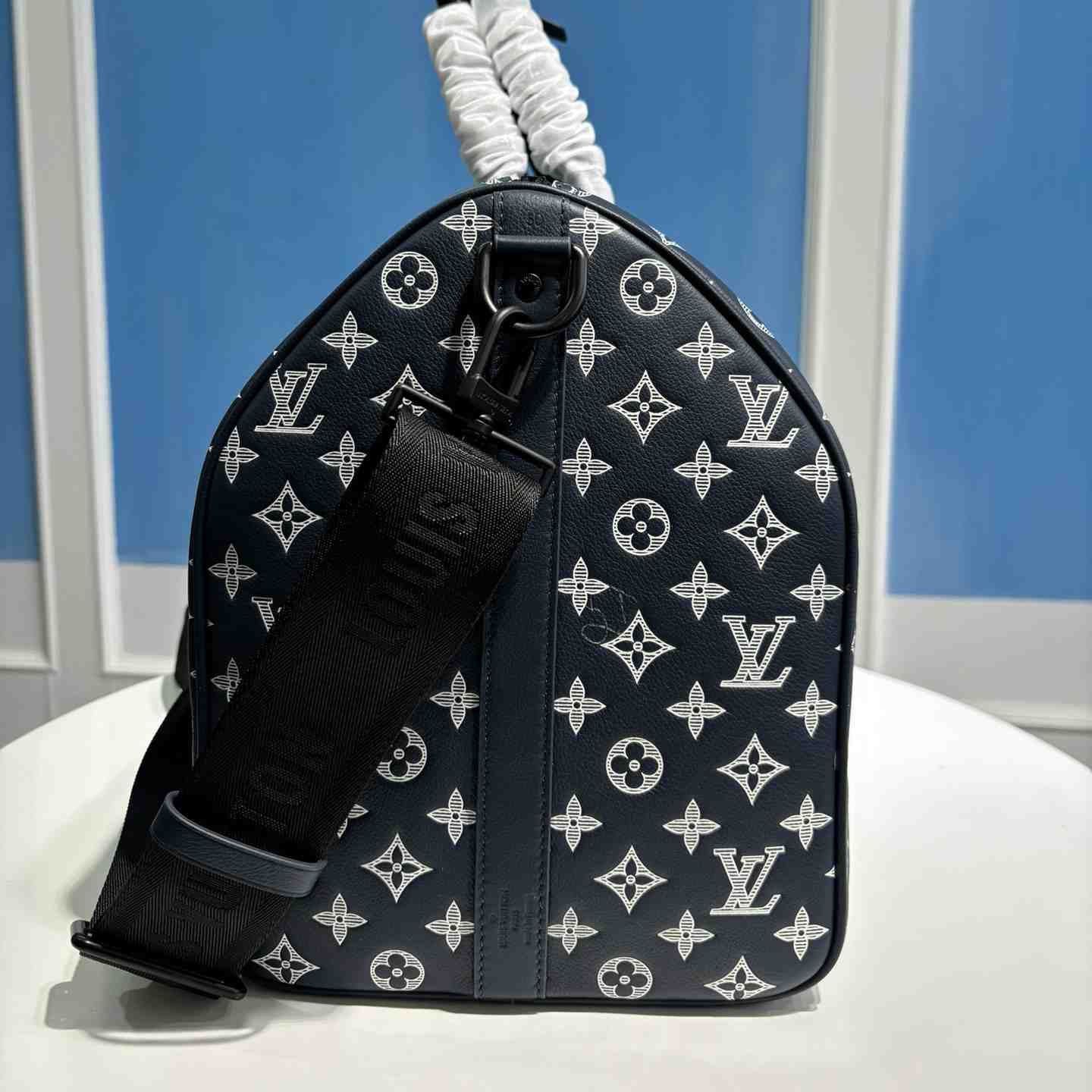 Louis Vuitton Keepall Bandoulière 50   M24953 - DopestKickz