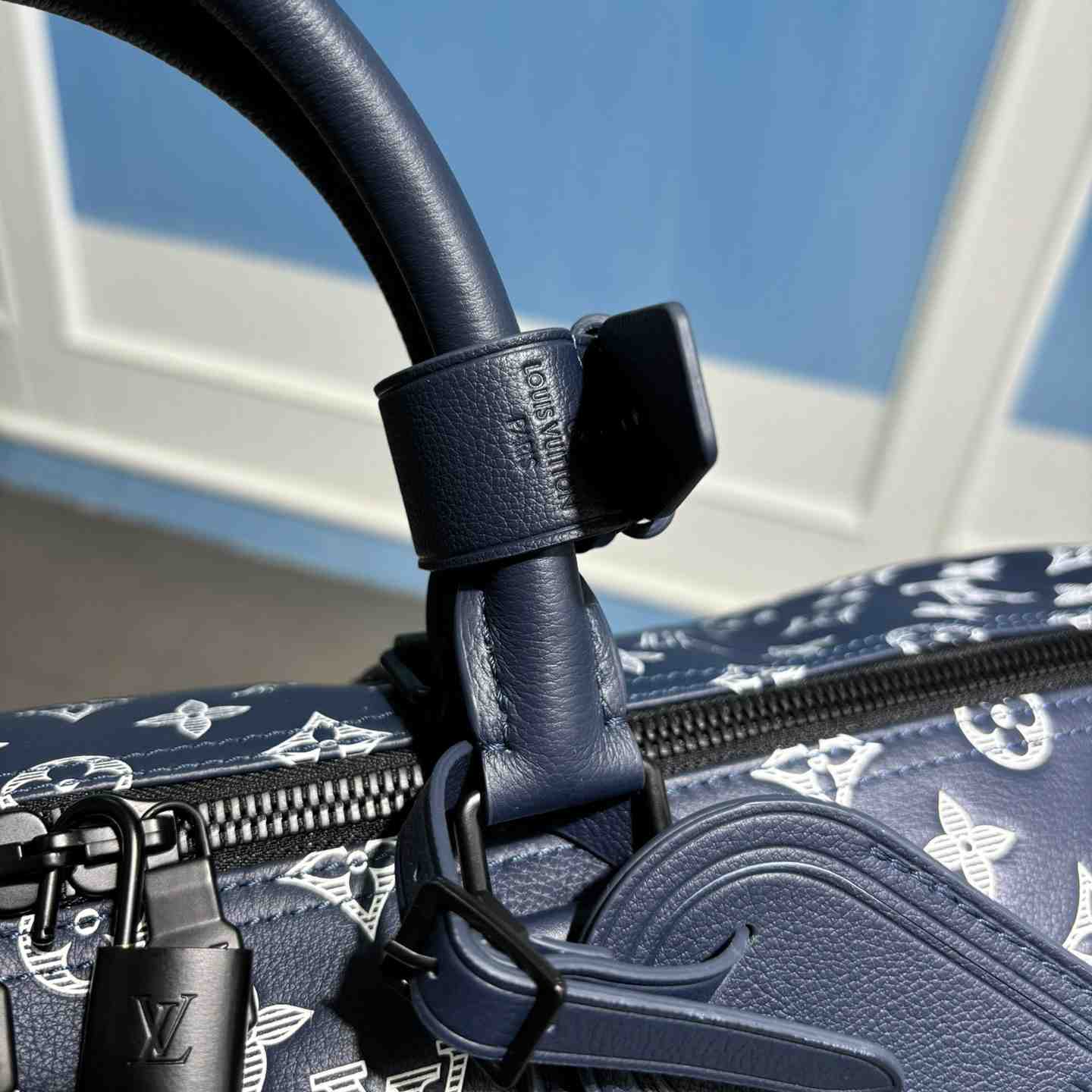 Louis Vuitton Keepall Bandoulière 50   M24953 - DopestKickz