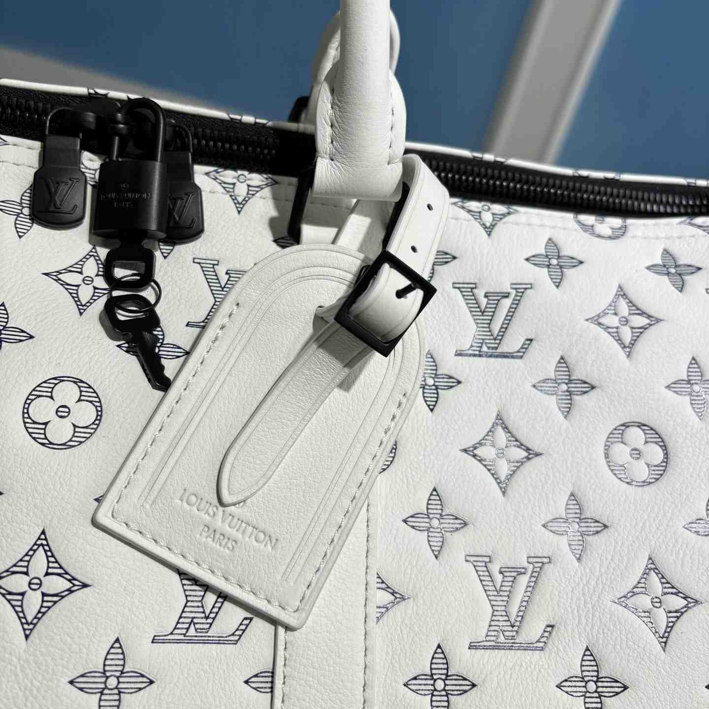 Louis Vuitton Keepall Bandoulière 50   M24954 - DopestKickz