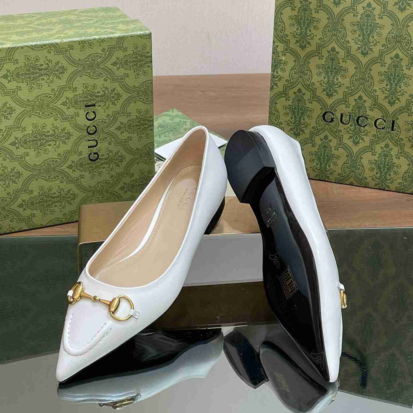 Gucci Women's Ballet Flat With Horsebit - DopestKickz