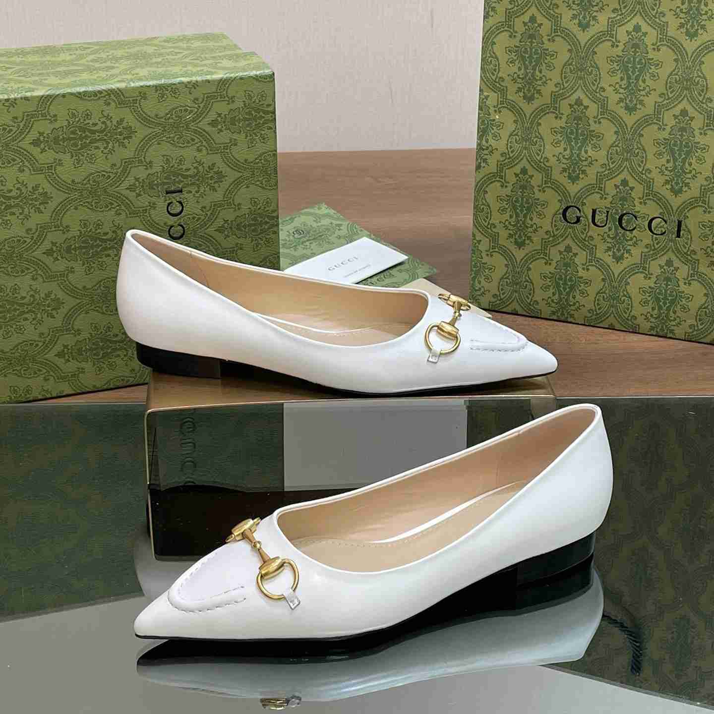 Gucci Women's Ballet Flat With Horsebit - DopestKickz