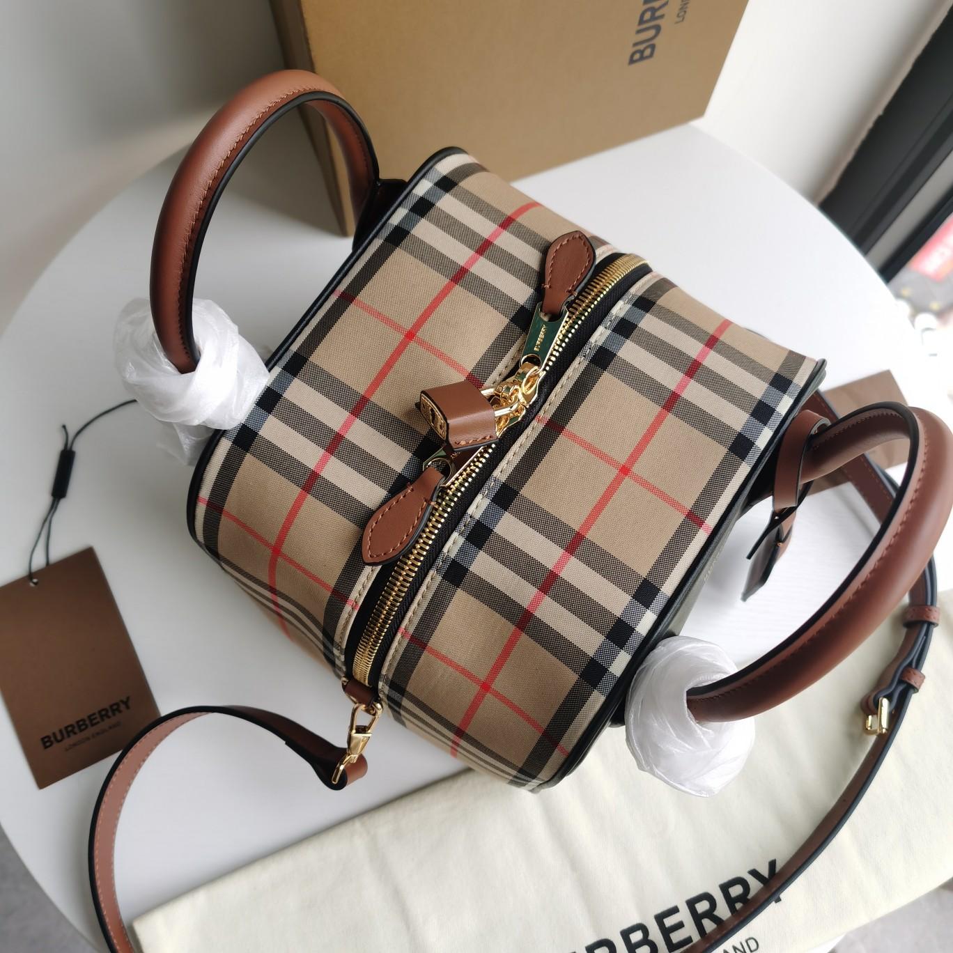 Burberry Cube Bag Leather With Vintage Check   W34 x H21 x D19cm - DopestKickz