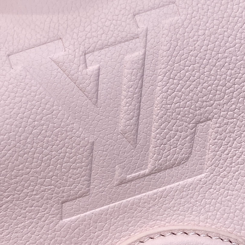 Louis Vuitton Backup   M47074 - DopestKickz