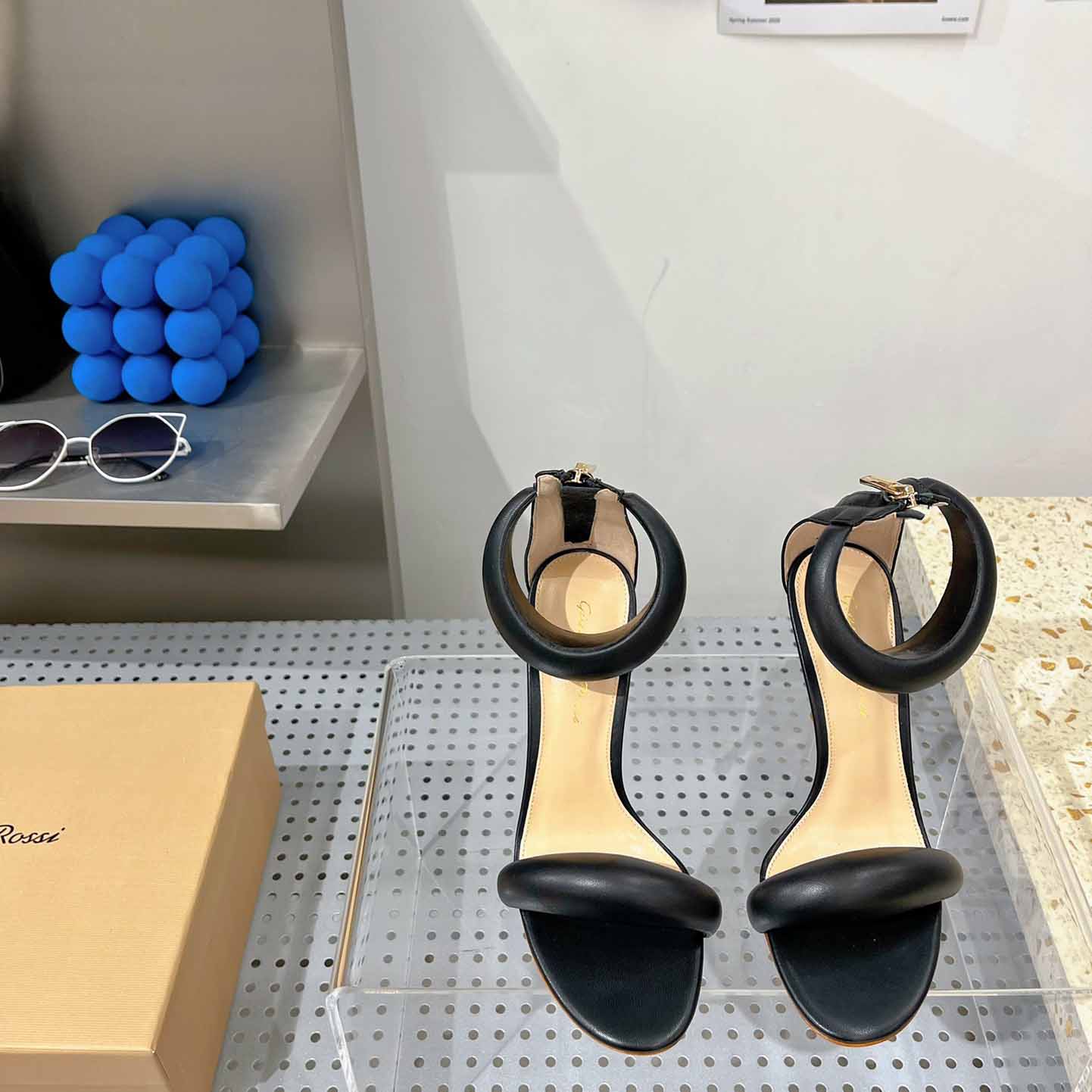 Gianvito Rossi Leather Bijoux Sandals - DopestKickz