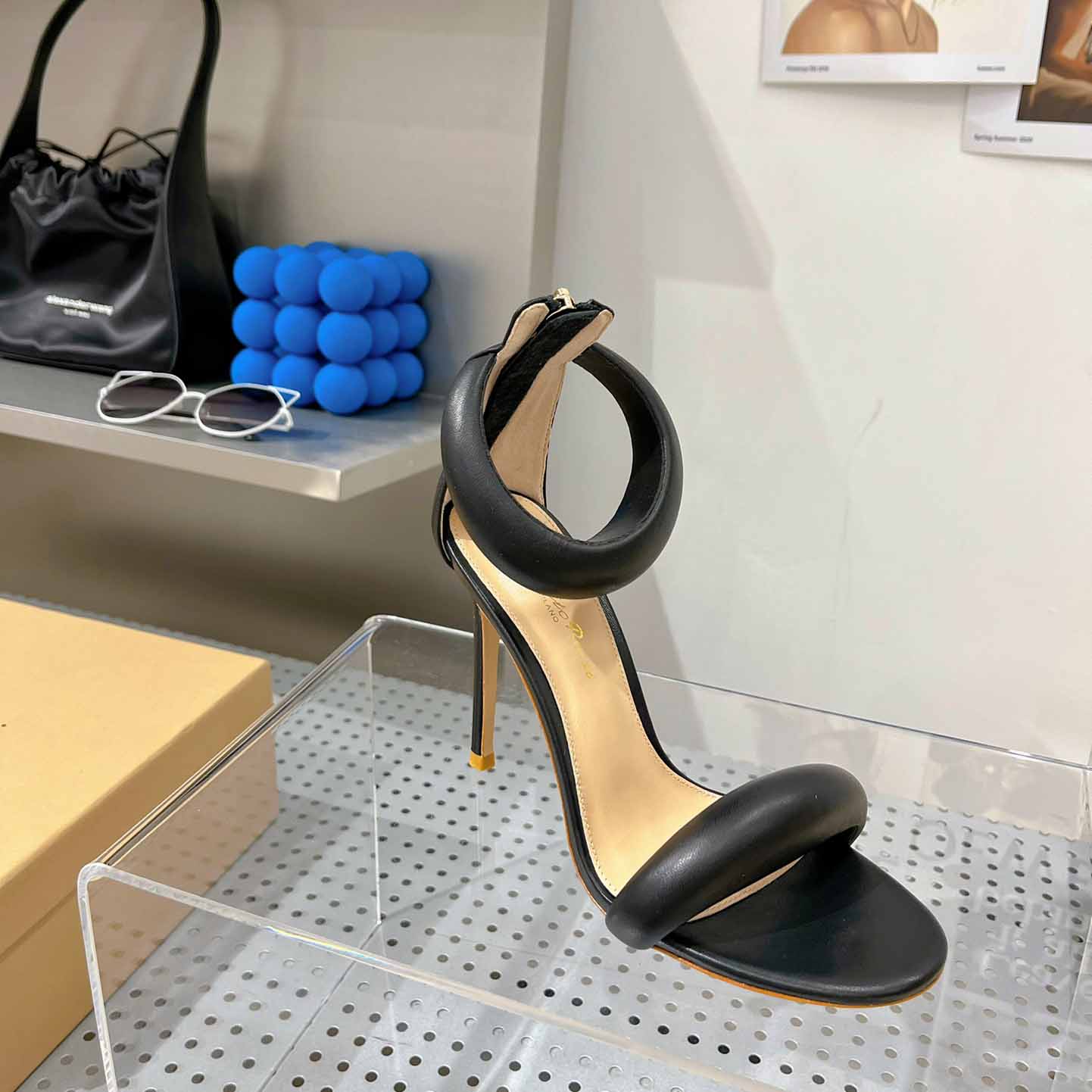 Gianvito Rossi Leather Bijoux Sandals - DopestKickz