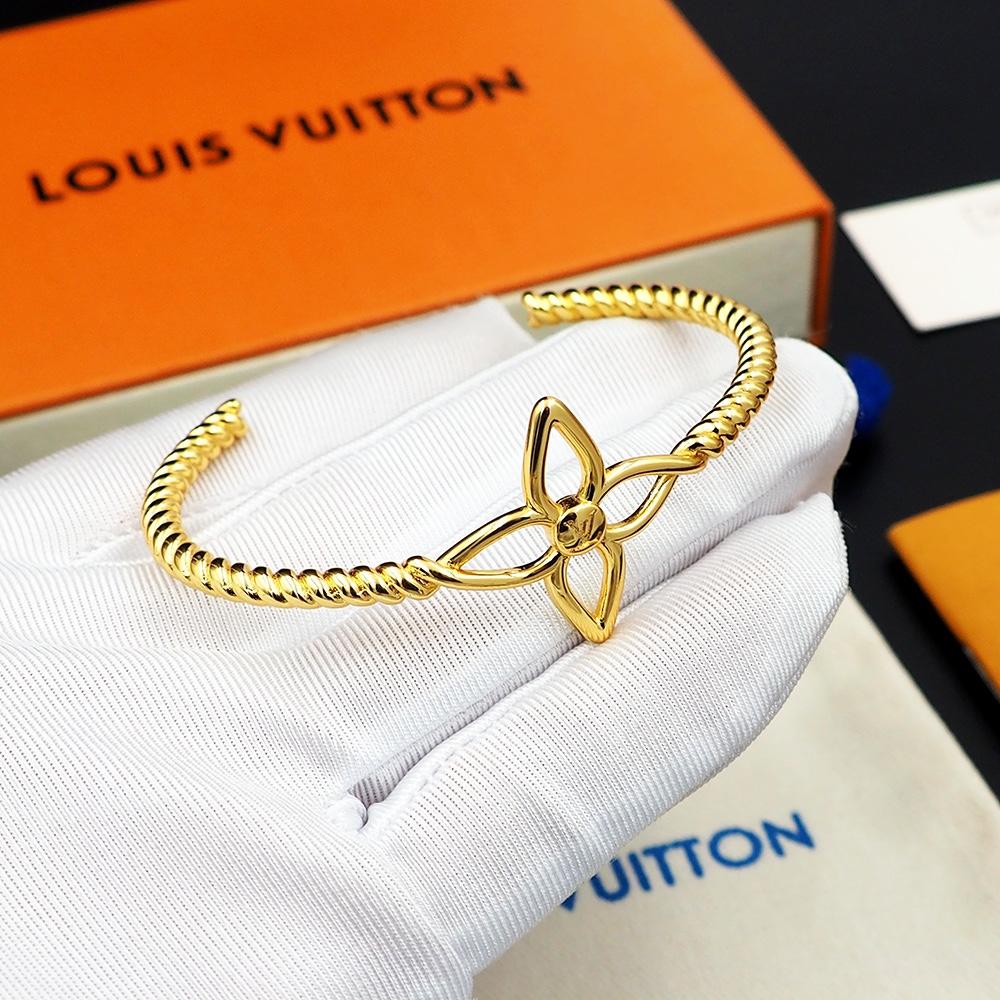 Louis Vuitton Nautical Rigid Bracelet   M1606 - DopestKickz