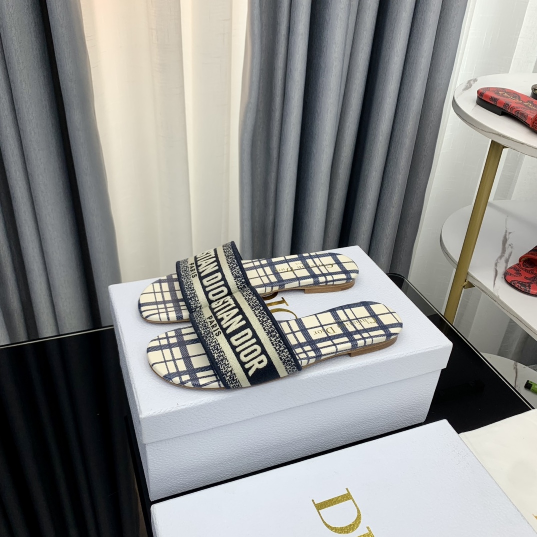 Dior Dway Slide - DopestKickz