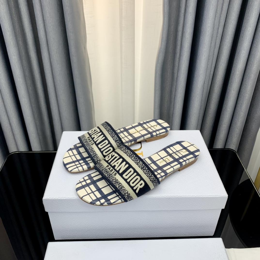 Dior Dway Slide - DopestKickz