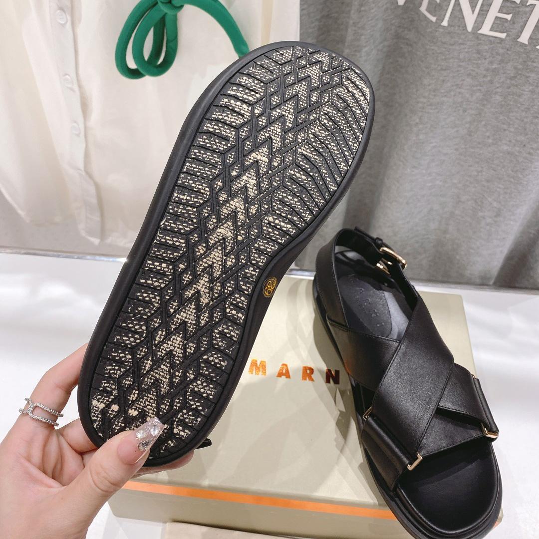 Marni Black Leather Fussbett - DopestKickz