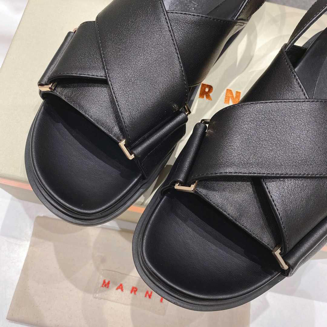 Marni Black Leather Fussbett - DopestKickz