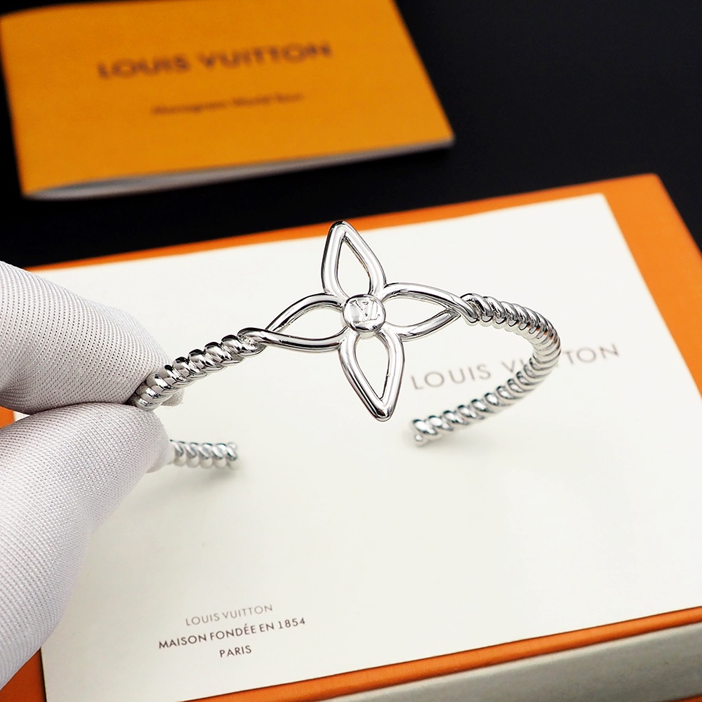 Louis Vuitton Nautical Rigid Bracelet    - DopestKickz