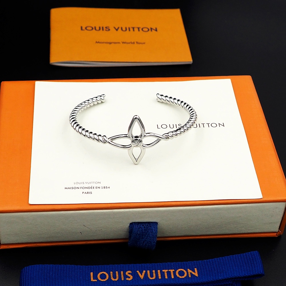 Louis Vuitton Nautical Rigid Bracelet    - DopestKickz