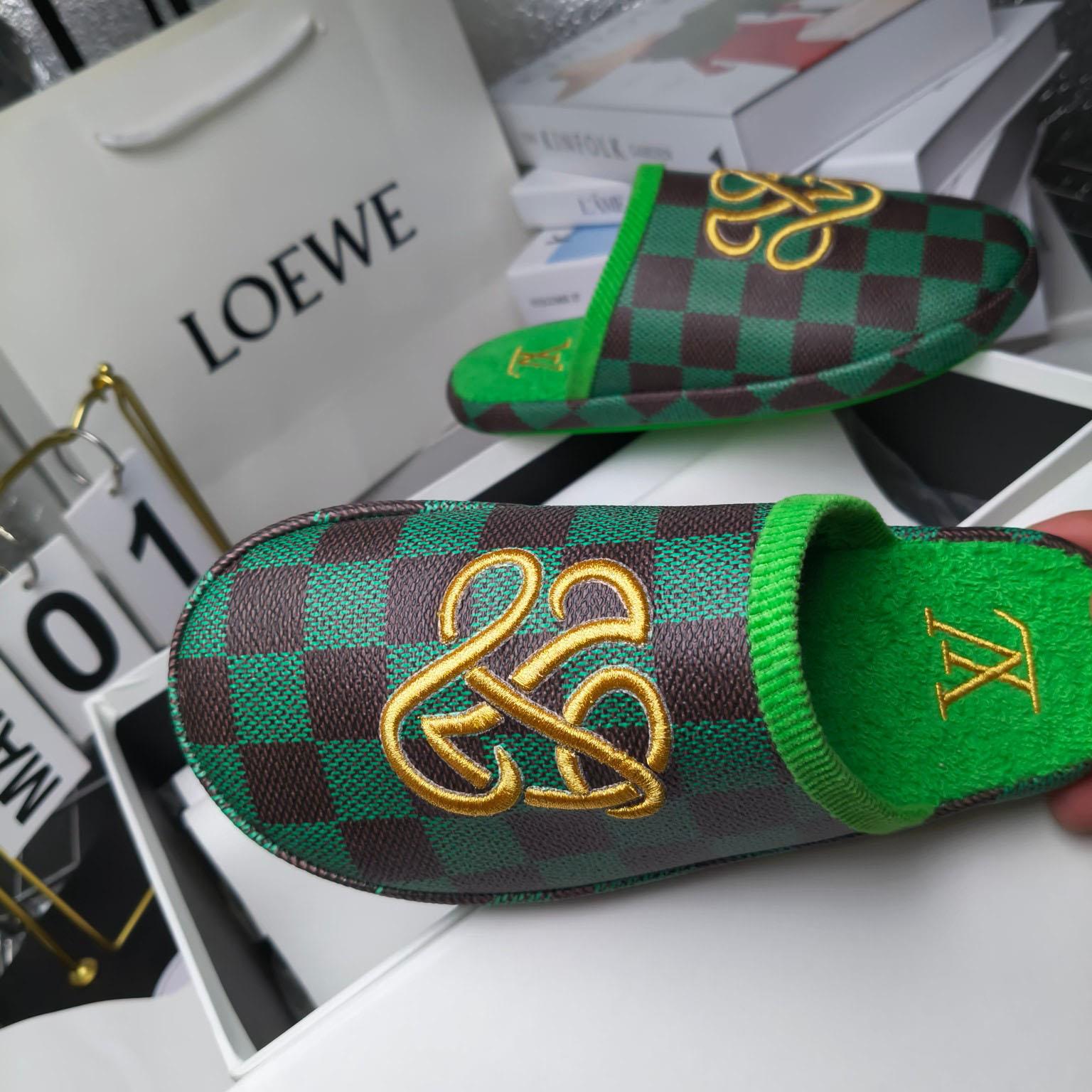 Louis Vuitton LV Palace Slipper   1ACN7D - DopestKickz