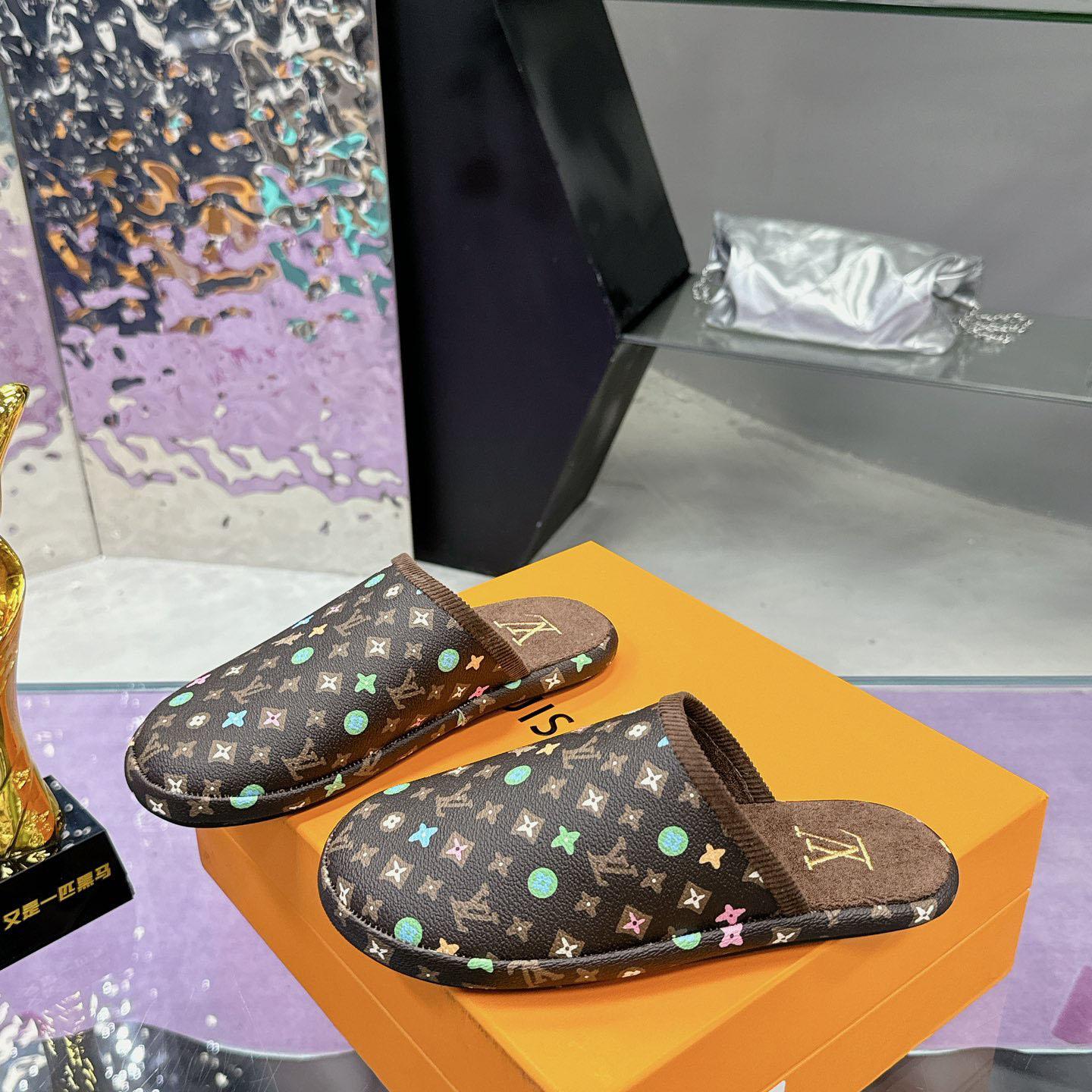 Louis Vuitton LV Palace Slipper    1ACWGF - DopestKickz