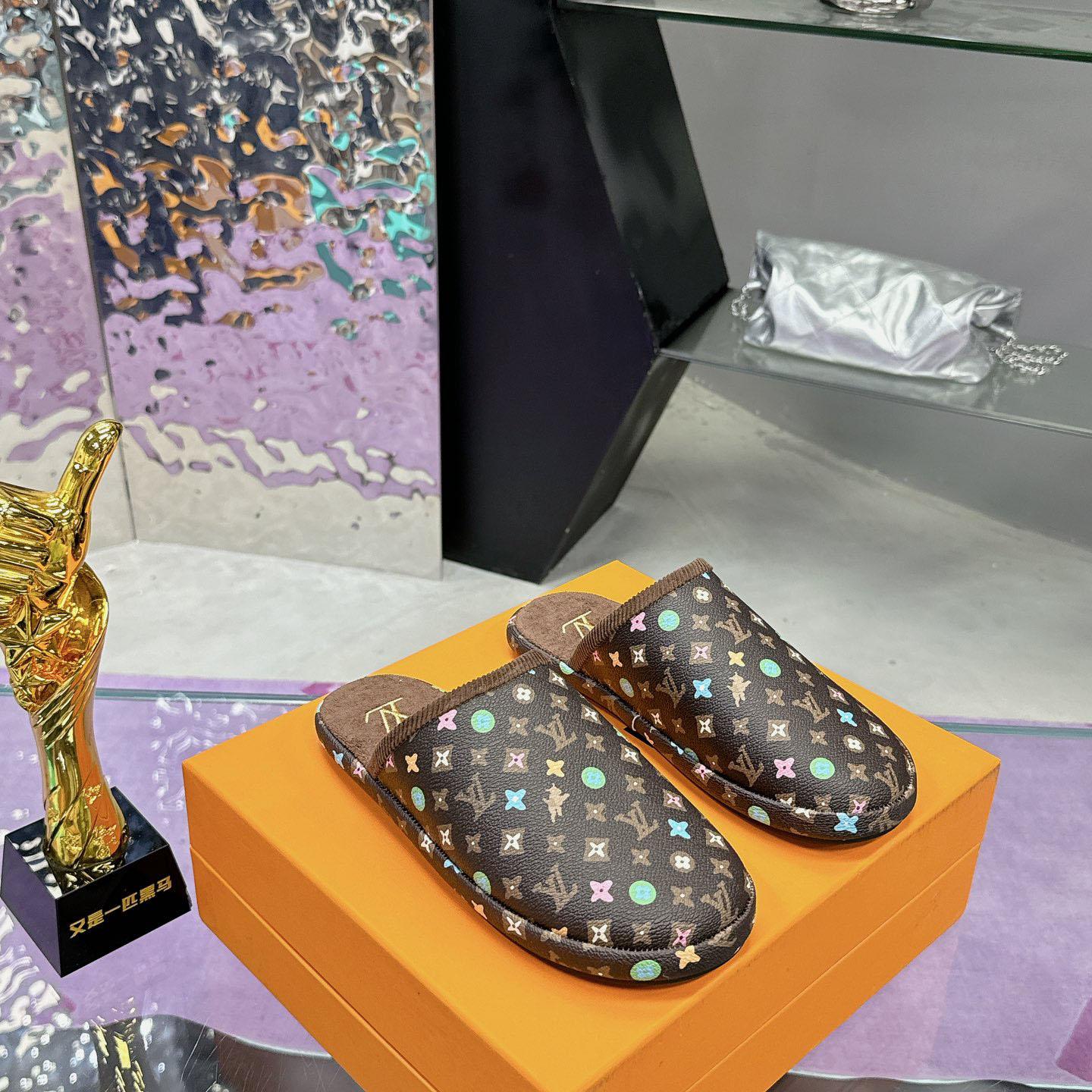Louis Vuitton LV Palace Slipper    1ACWGF - DopestKickz