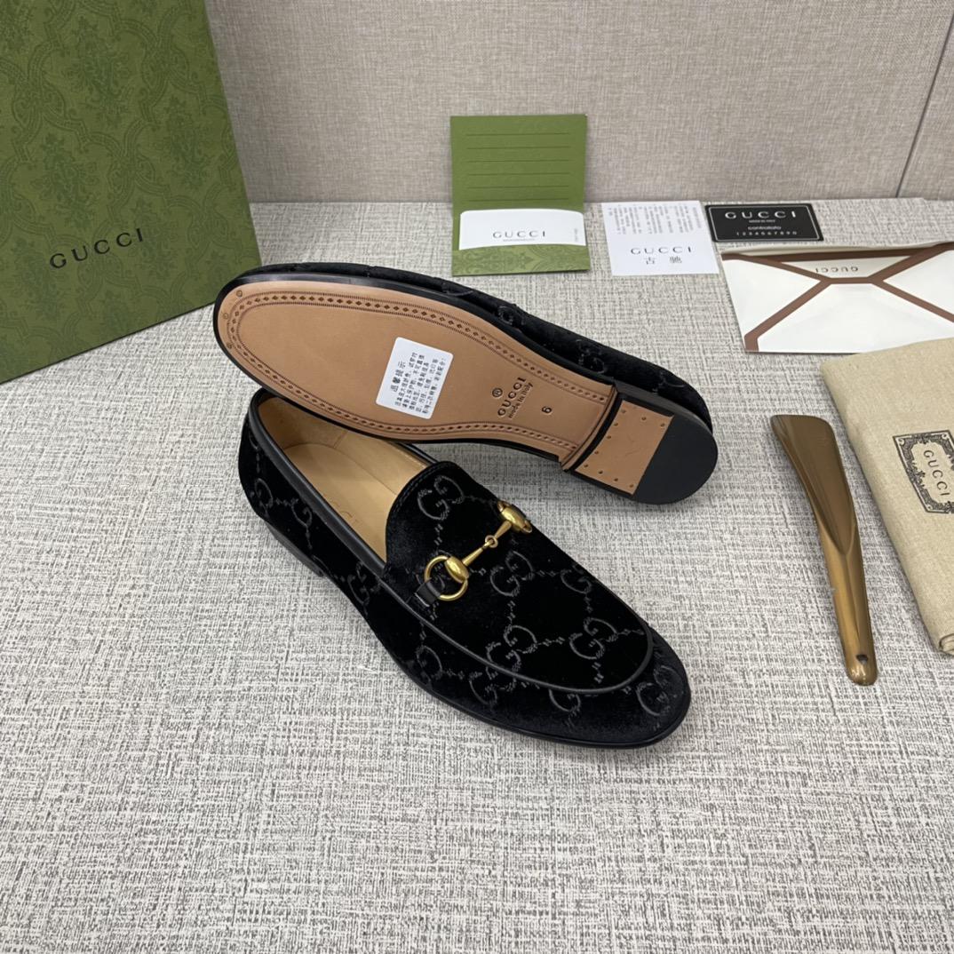 GUCCI Jordaan GG Velvet Loafer - DopestKickz
