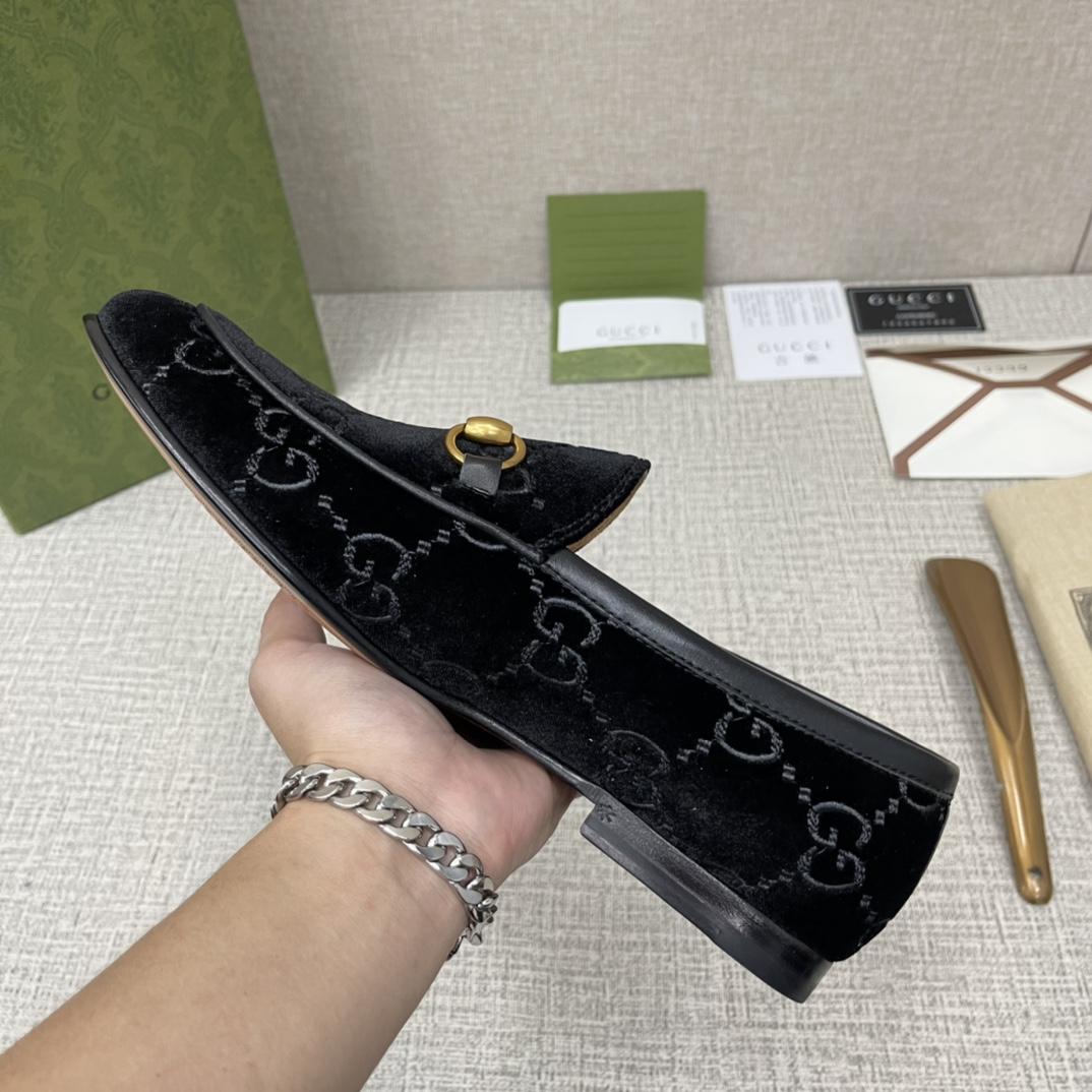 GUCCI Jordaan GG Velvet Loafer - DopestKickz