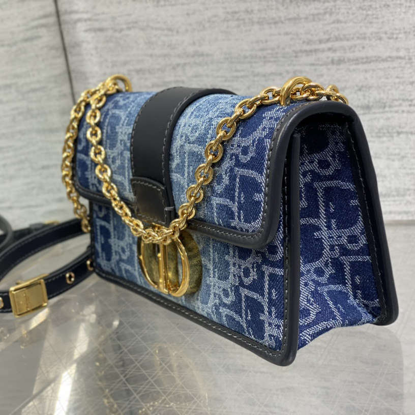 Dior 30 Montaigne East-West Bag With Chain - DopestKickz