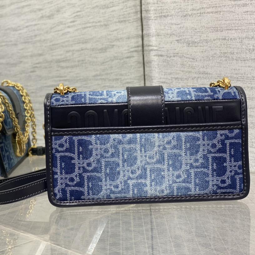 Dior 30 Montaigne East-West Bag With Chain - DopestKickz