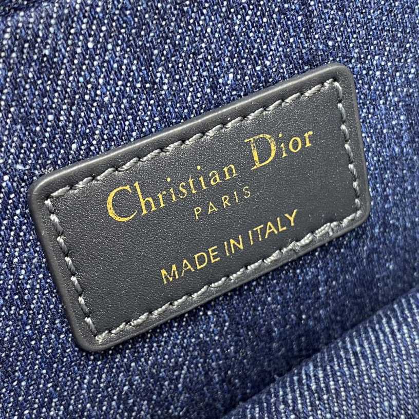 Dior 30 Montaigne East-West Bag With Chain - DopestKickz