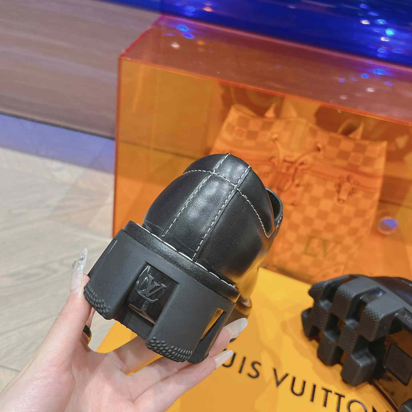 Louis Vuitton LV Checker Mary Jane   1ACNB6 - DopestKickz