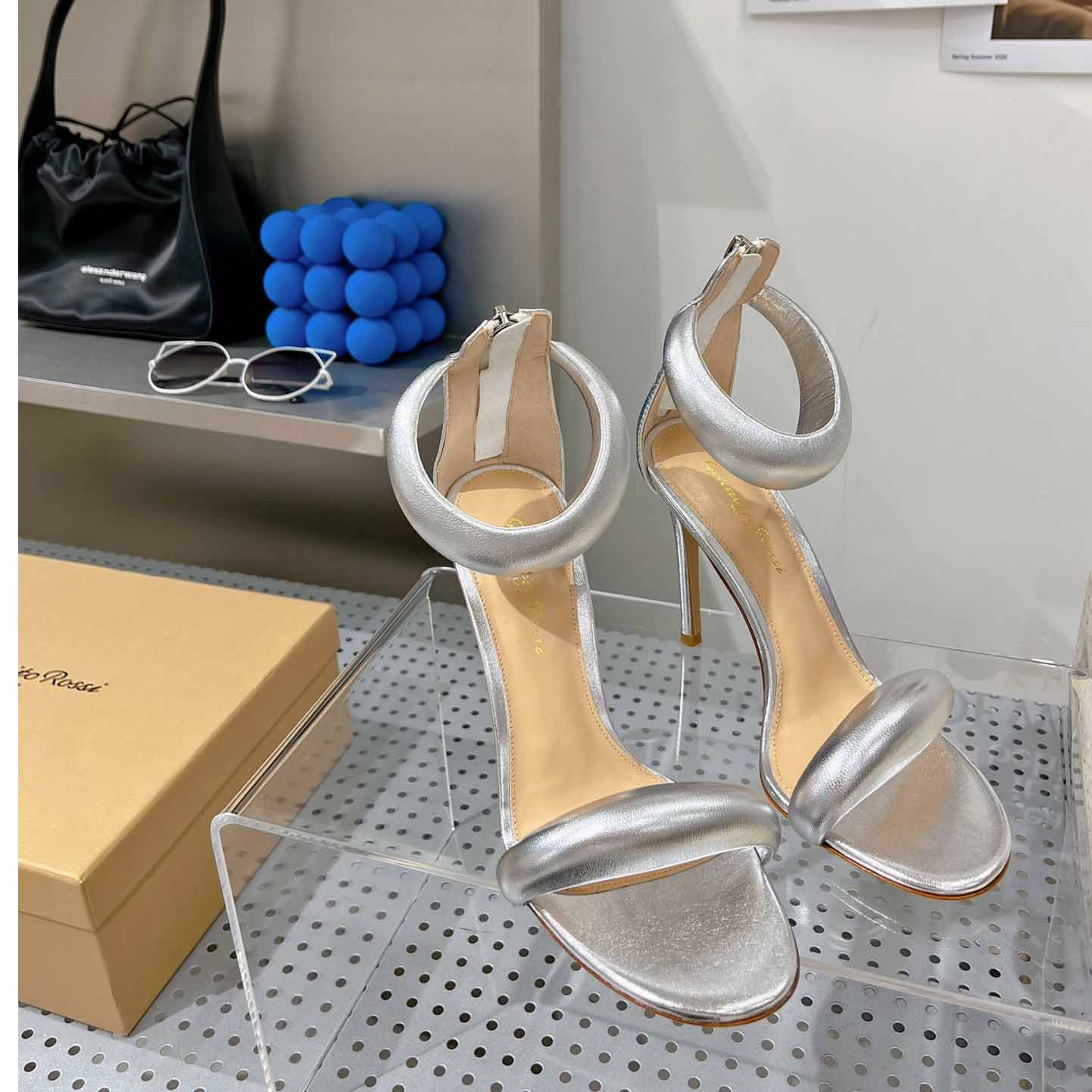 Gianvito Rossi Leather Bijoux Sandals - DopestKickz