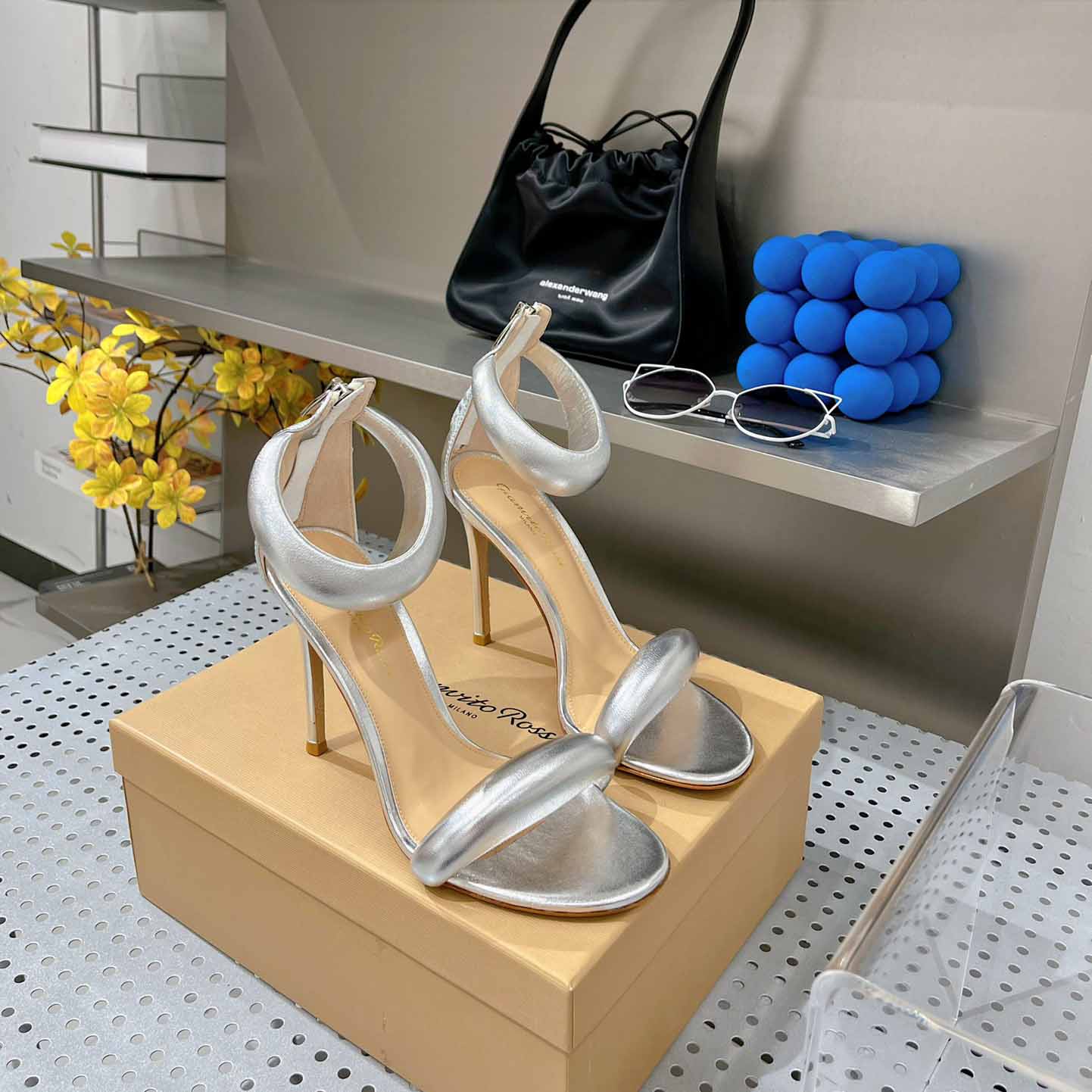 Gianvito Rossi Leather Bijoux Sandals - DopestKickz