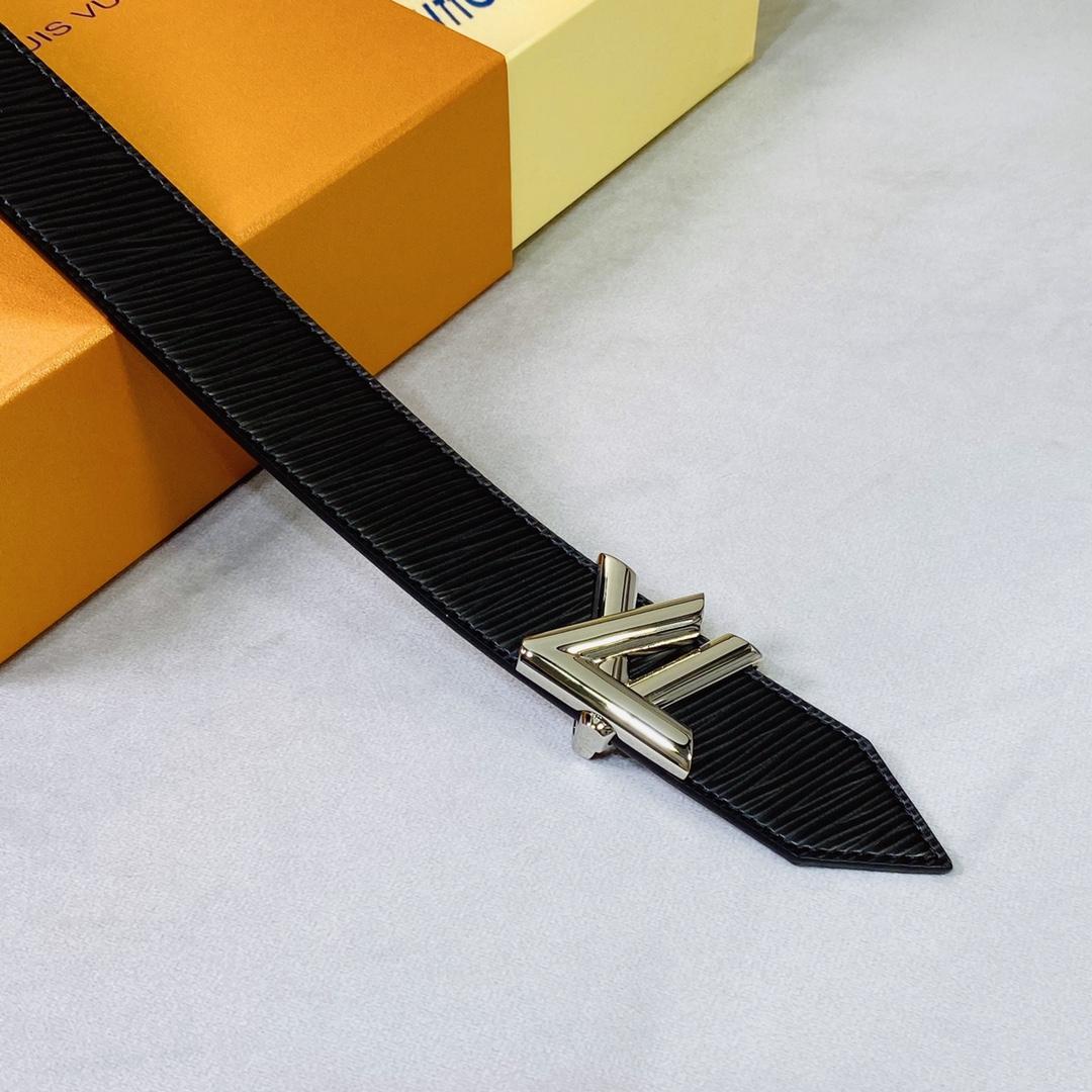 Louis Vuitton 30mm Reversible Belt - DopestKickz