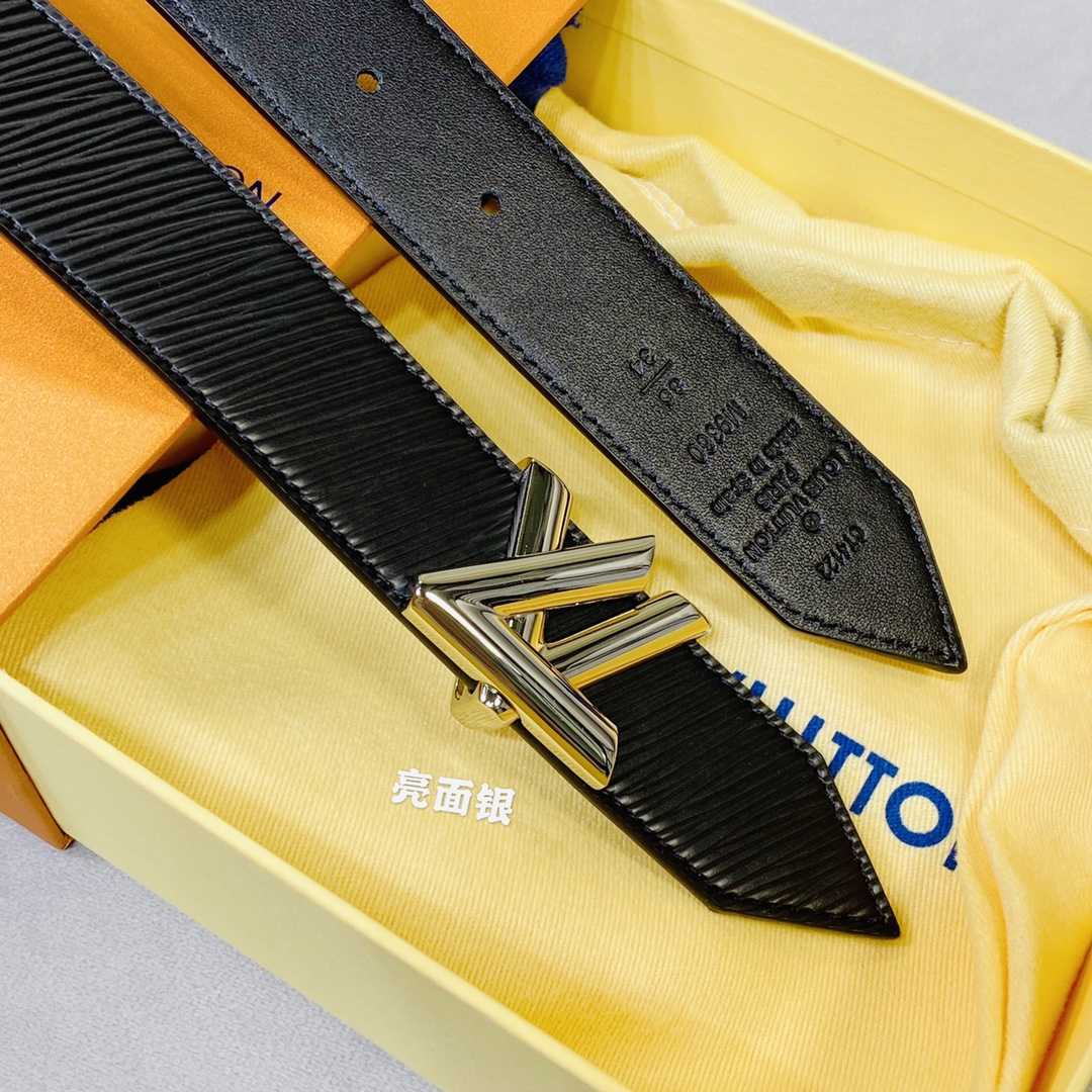 Louis Vuitton 30mm Reversible Belt - DopestKickz