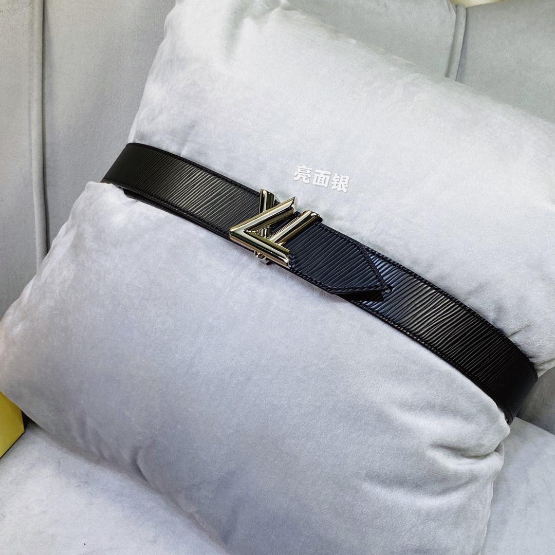 Louis Vuitton 30mm Reversible Belt - DopestKickz