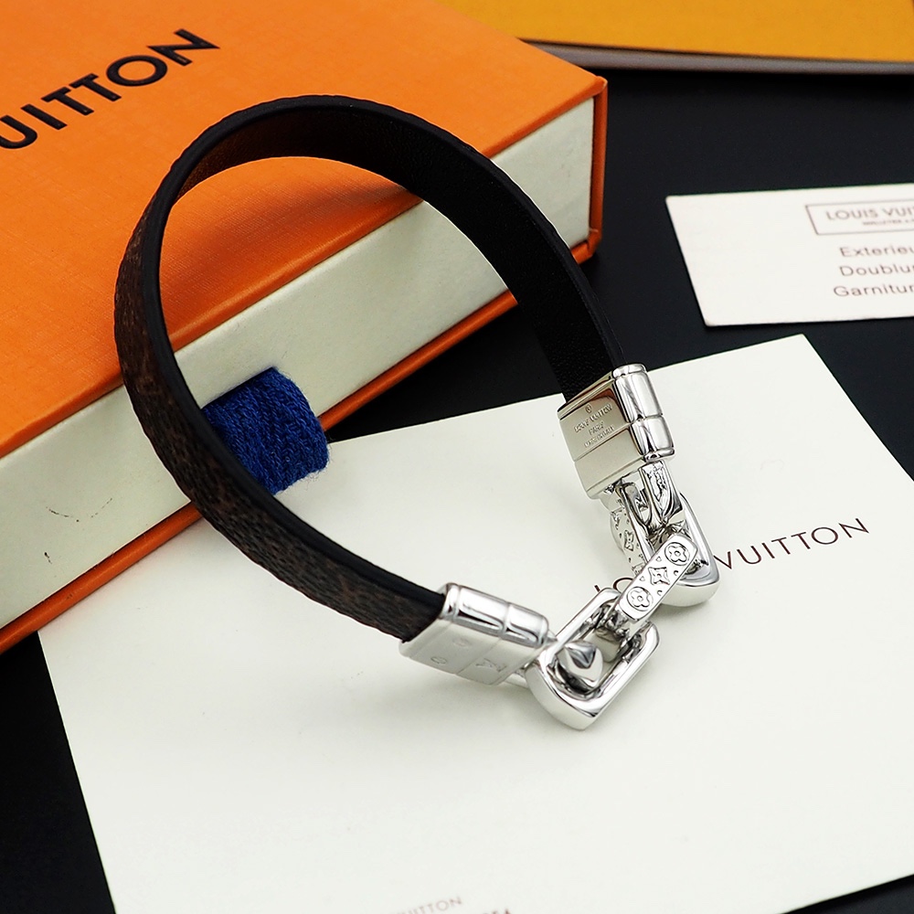 Louis Vuitton LV Links Bracelet   M8405 - DopestKickz