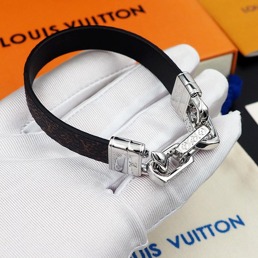 Louis Vuitton LV Links Bracelet   M8405 - DopestKickz