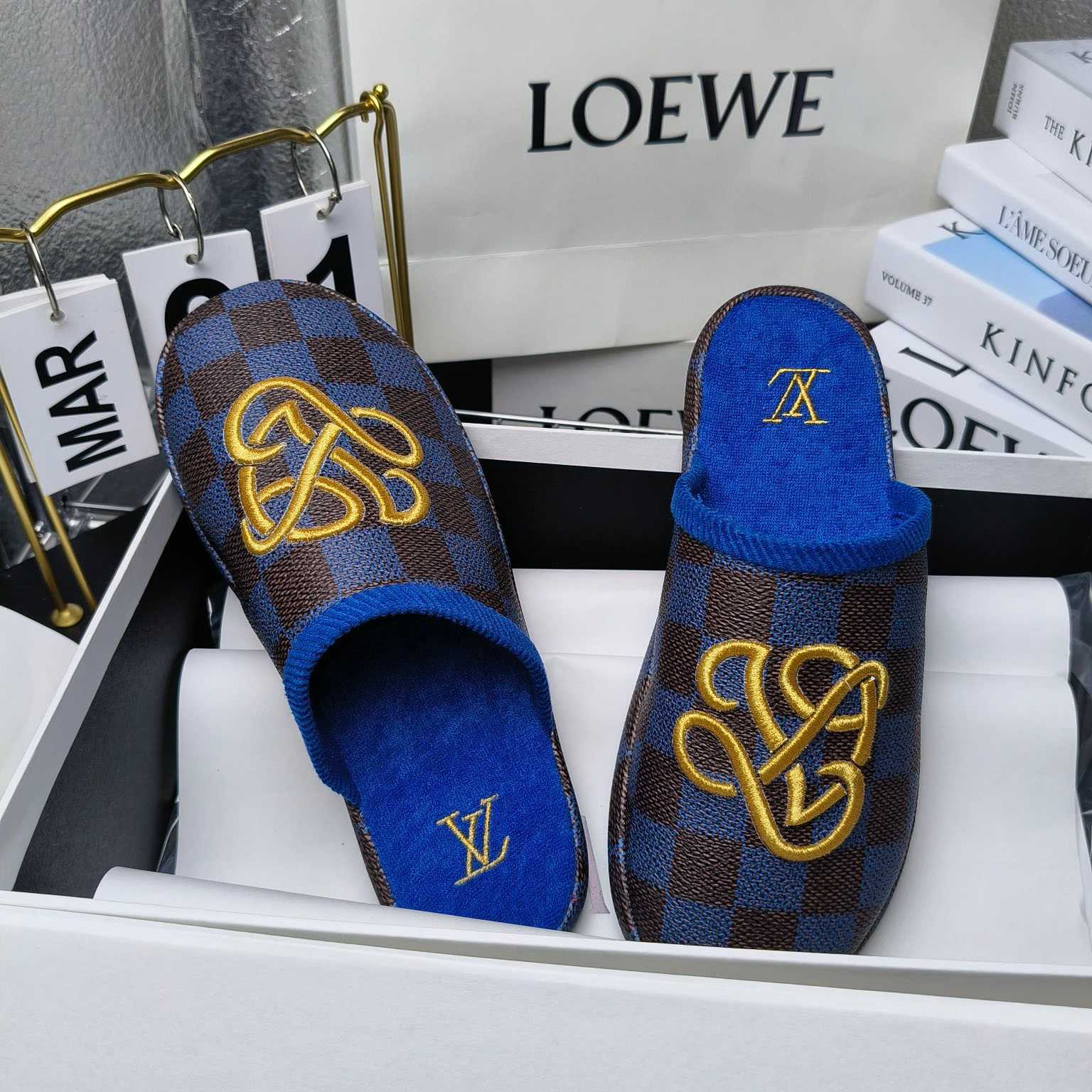 Louis Vuitton LV Palace Slipper   1ACN75 - DopestKickz