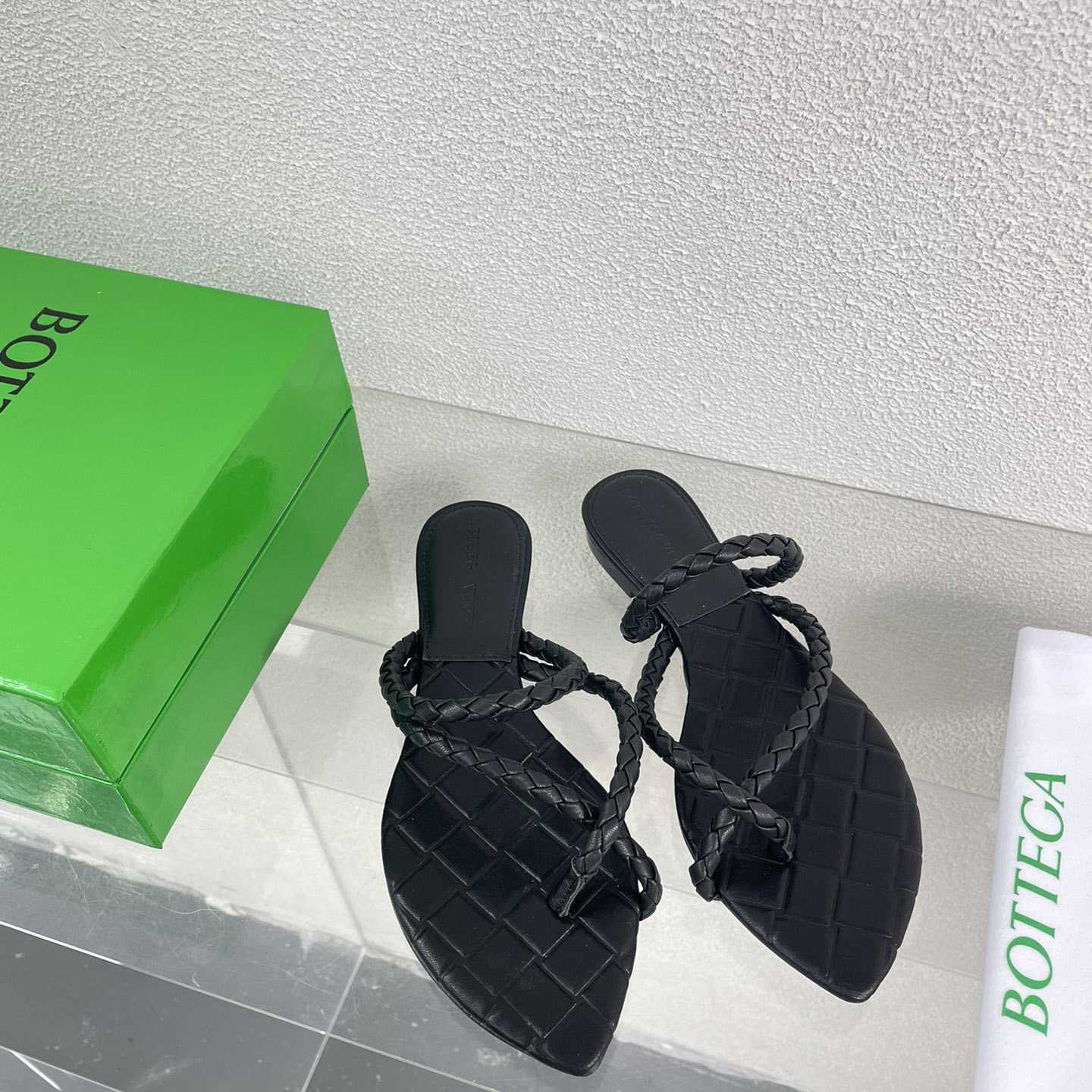 Bottega Veneta Leaf Flat Sandal - DopestKickz