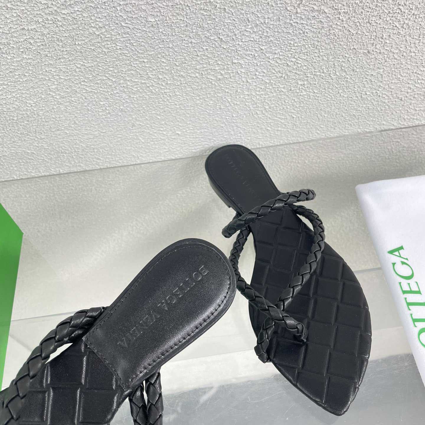 Bottega Veneta Leaf Flat Sandal - DopestKickz