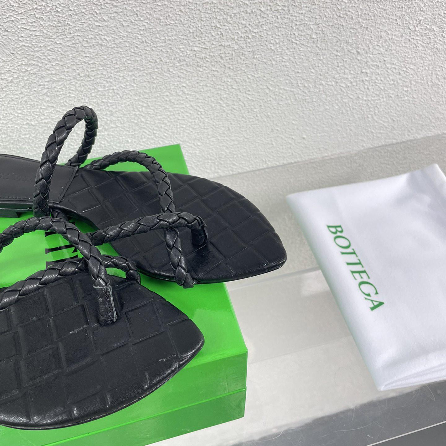 Bottega Veneta Leaf Flat Sandal - DopestKickz