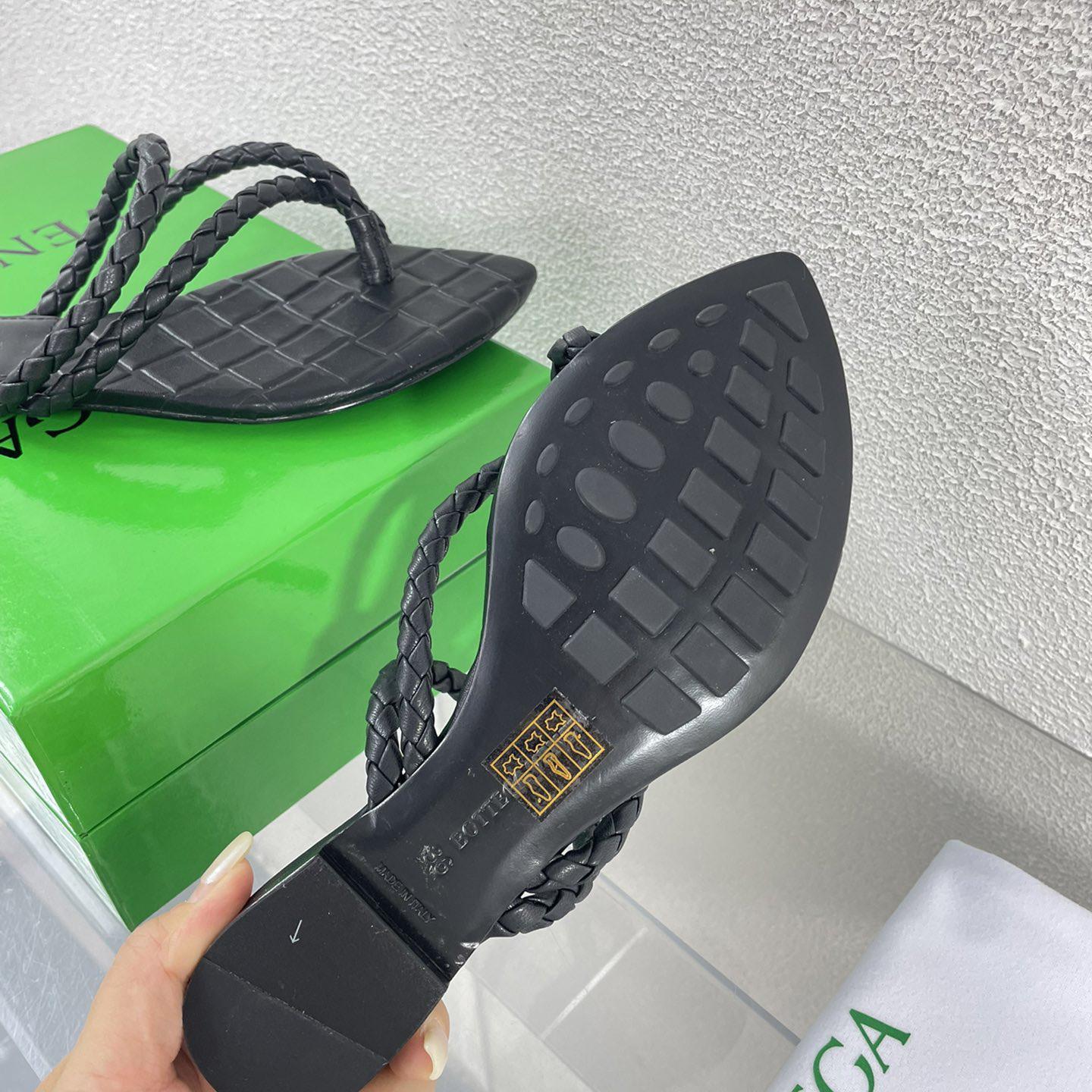 Bottega Veneta Leaf Flat Sandal - DopestKickz