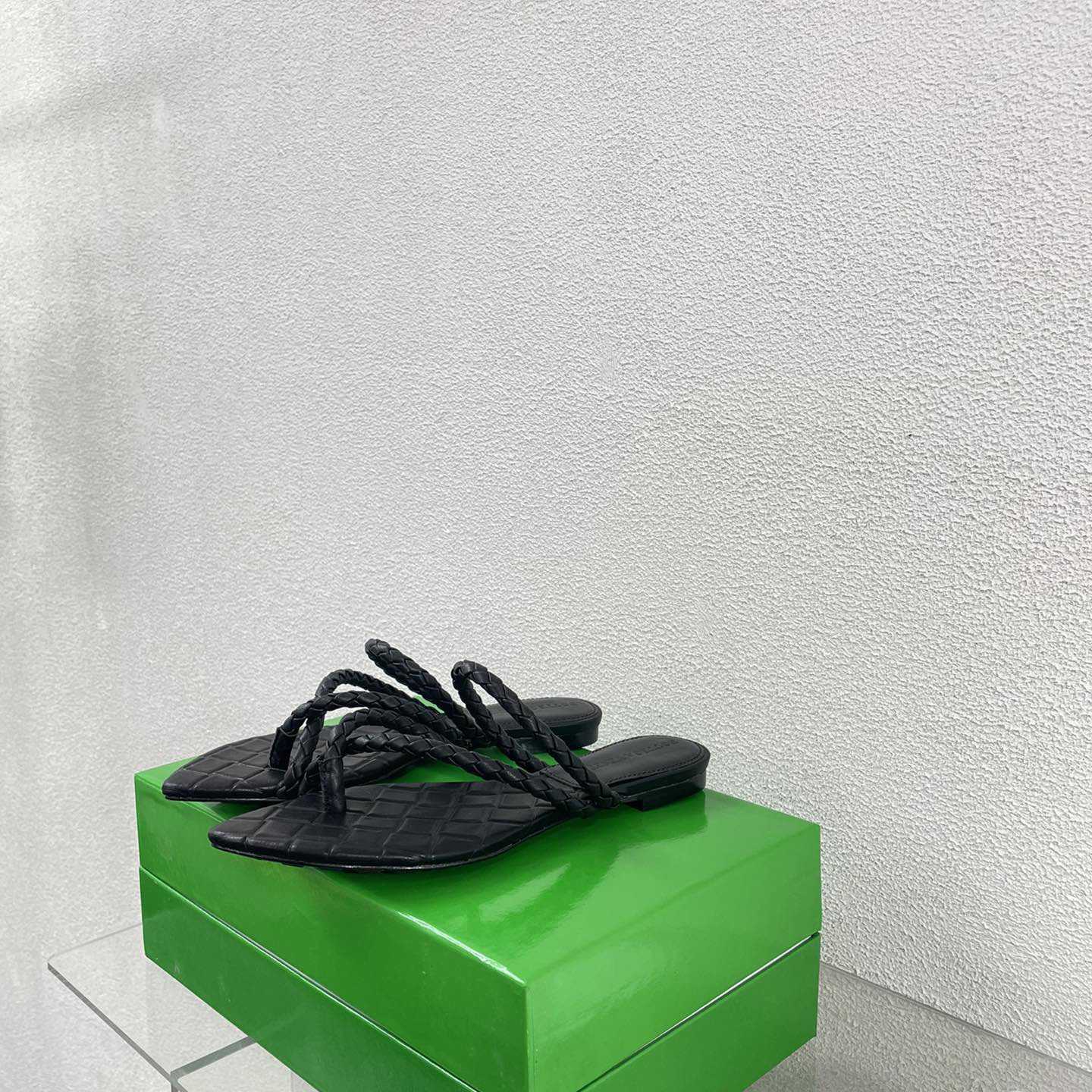 Bottega Veneta Leaf Flat Sandal - DopestKickz