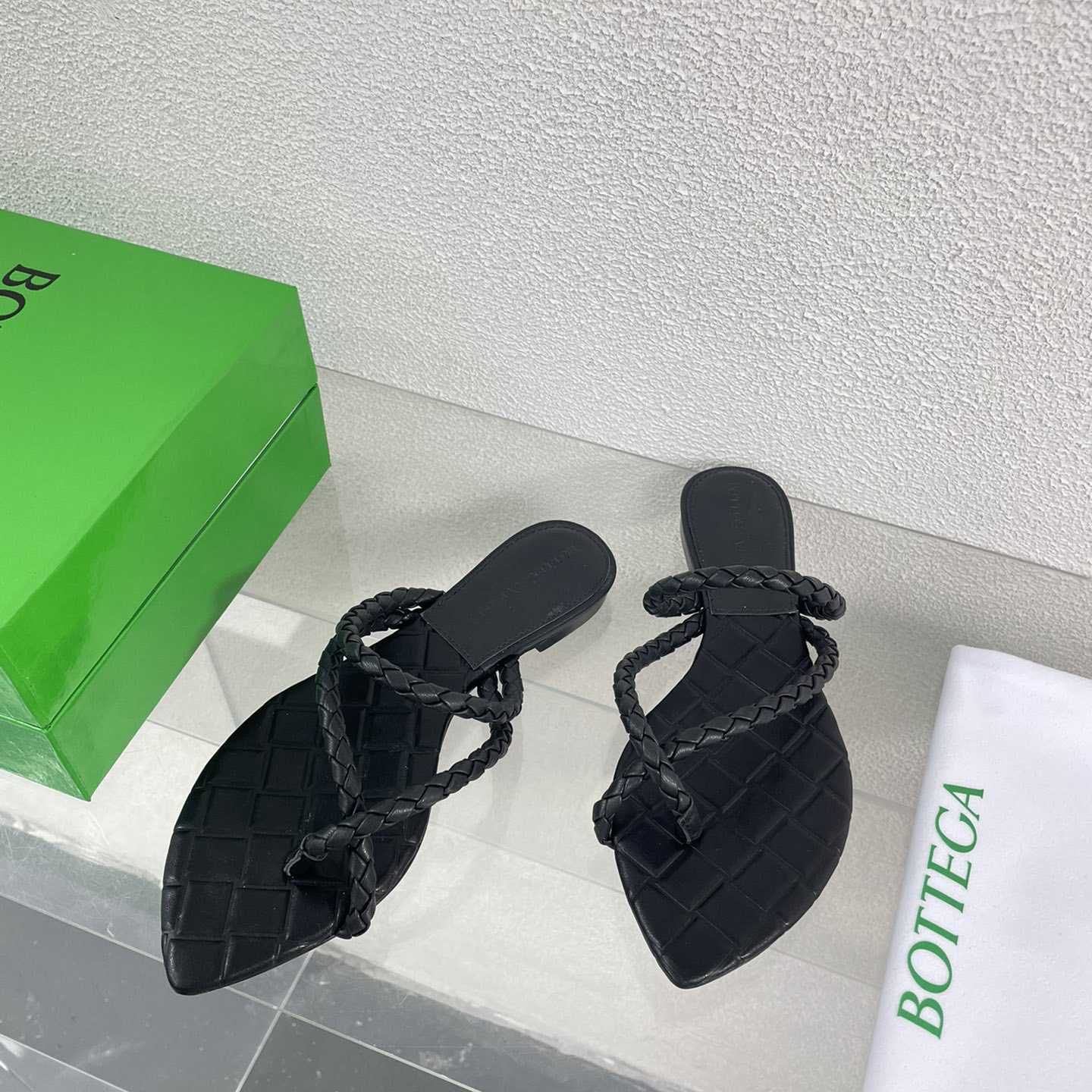 Bottega Veneta Leaf Flat Sandal - DopestKickz